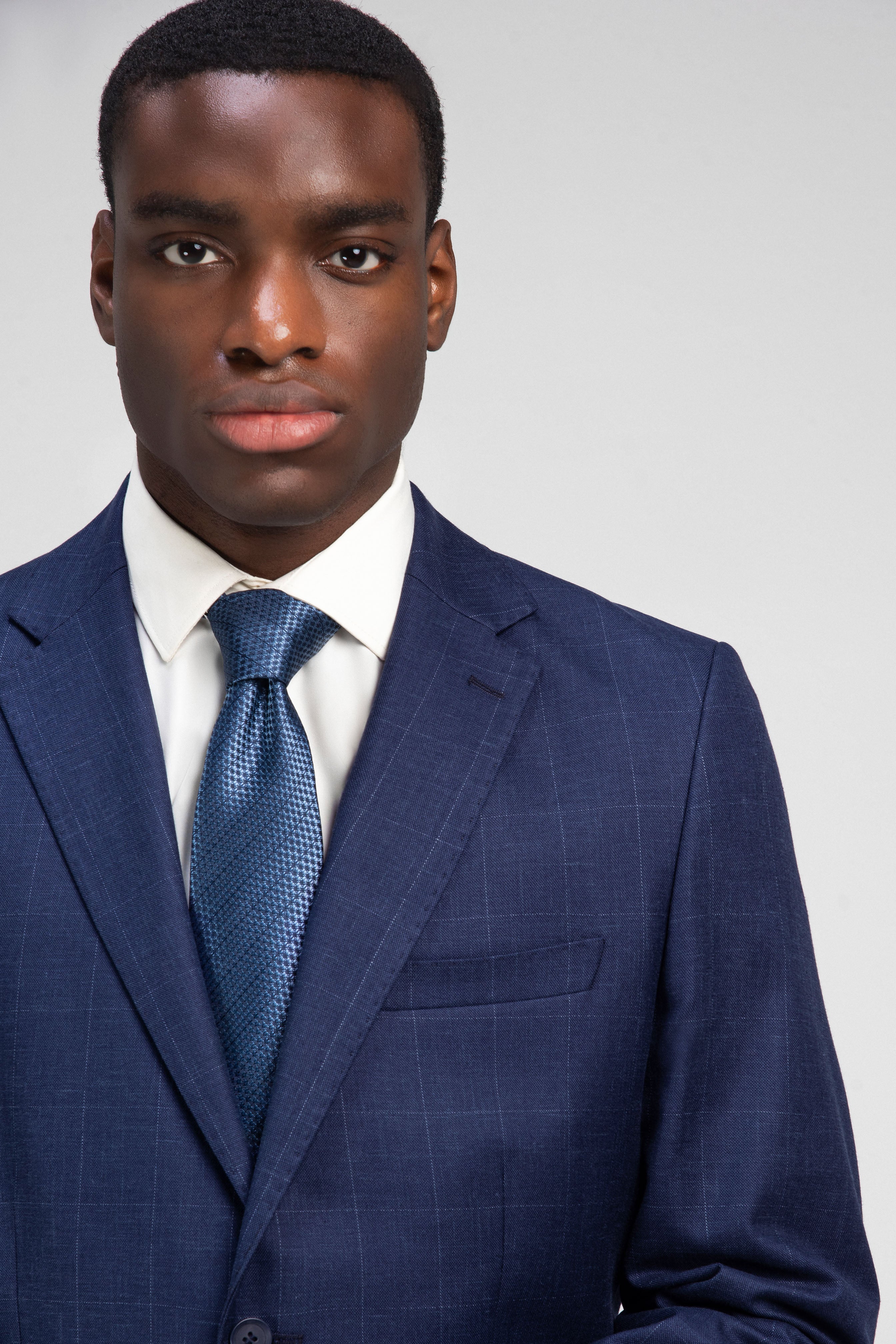 بدلة كحلي كارو