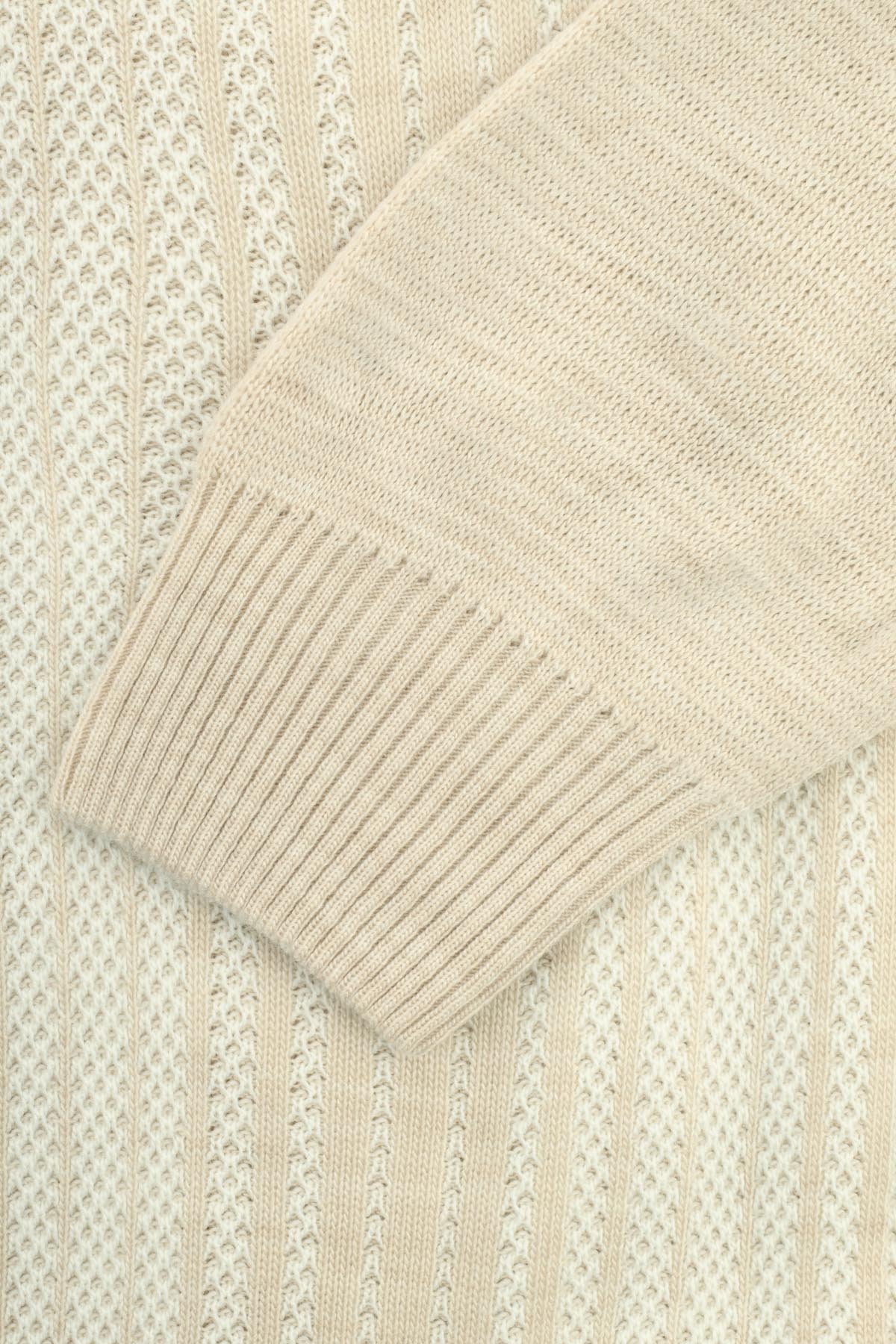 Jacquard Light Beige &Off White Knitted Jacket - 4