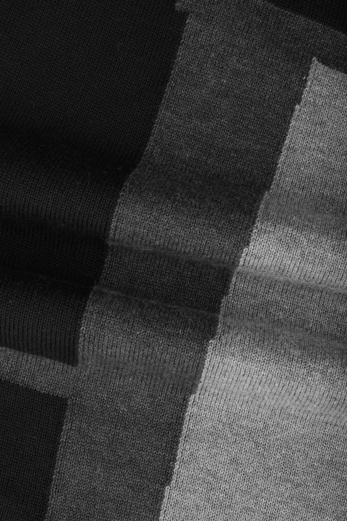 Jacquard Knitted High-neck Black & Gray Pullover - 3