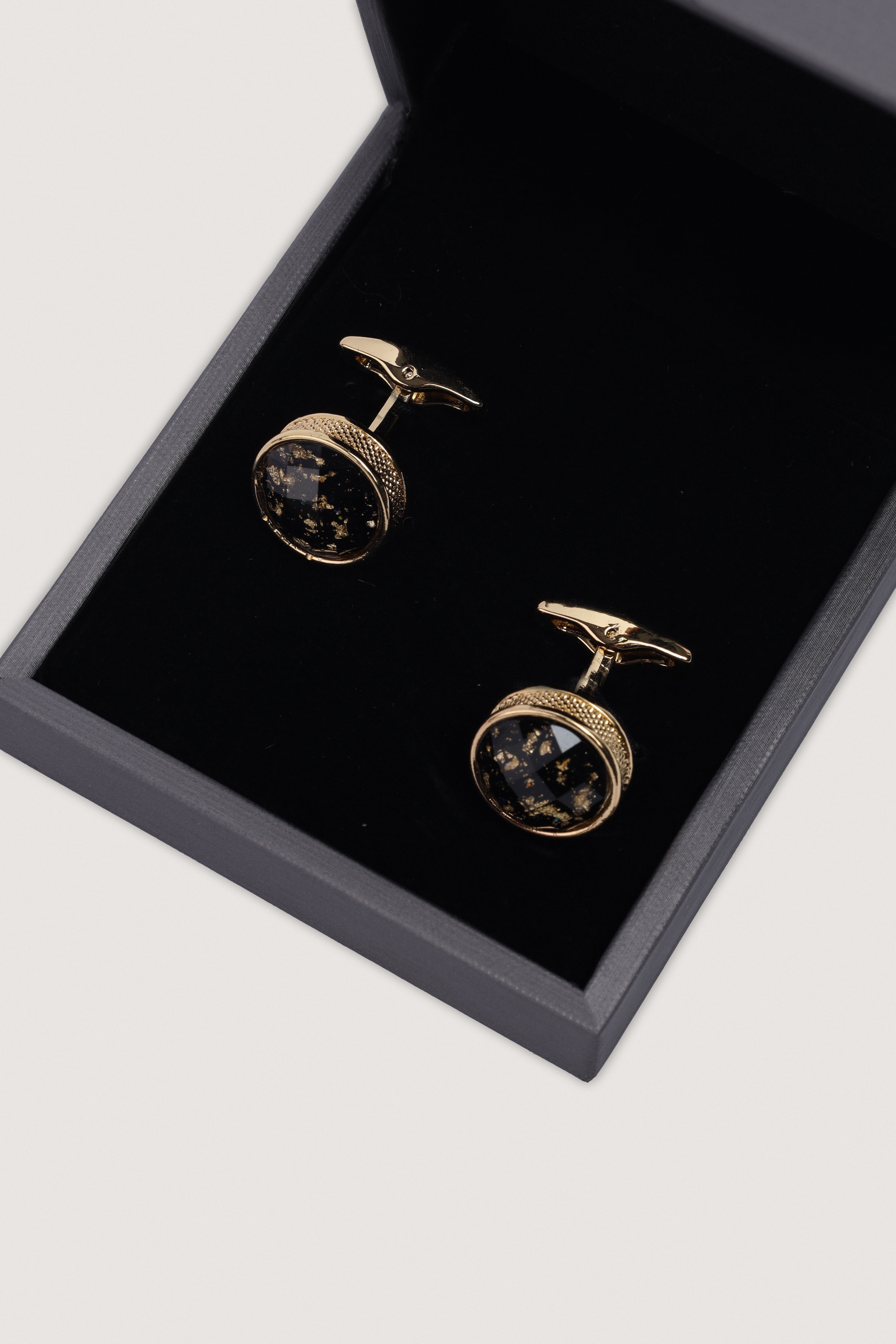 Cufflinks 2