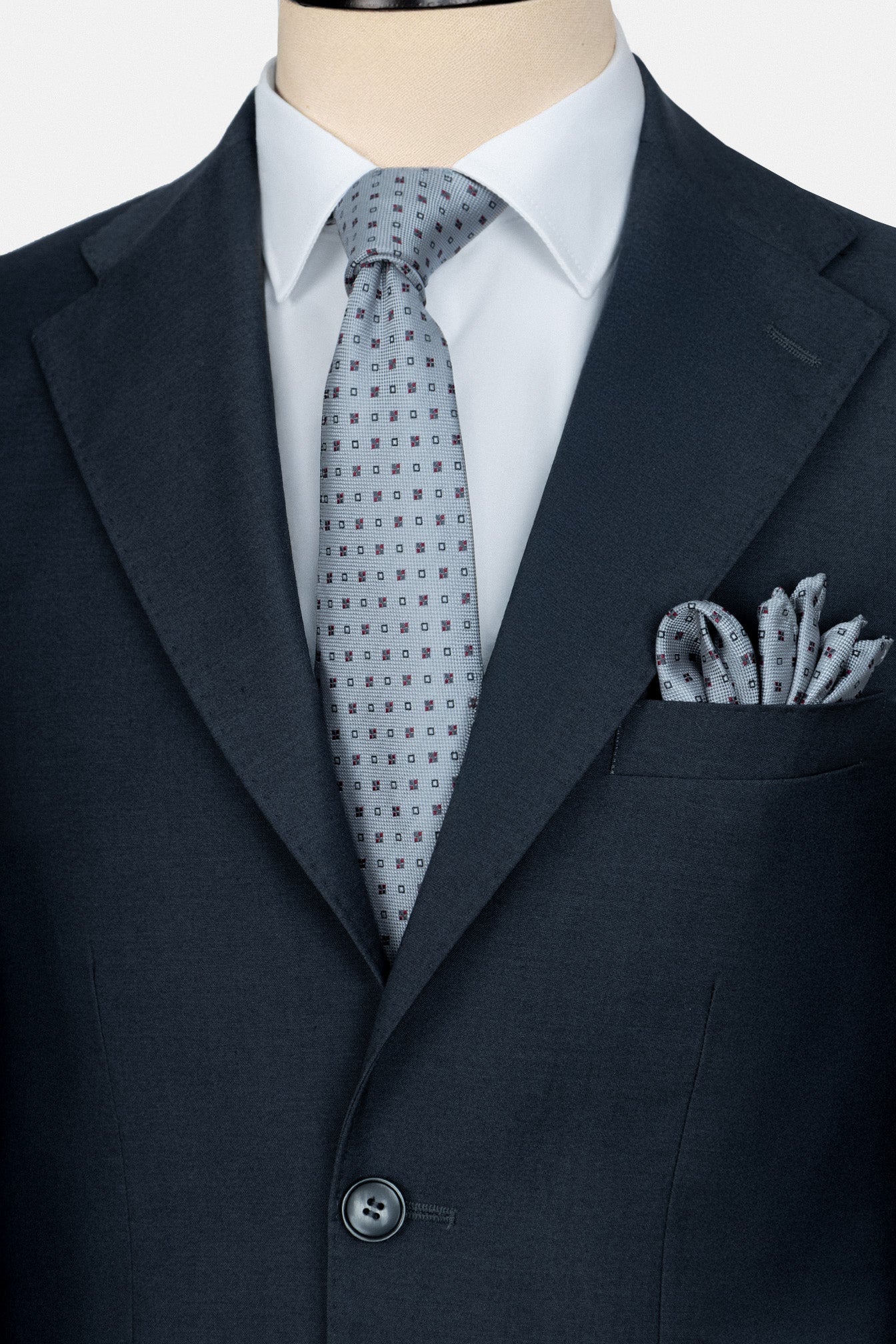 بدلة كحلي من قماش البامبو