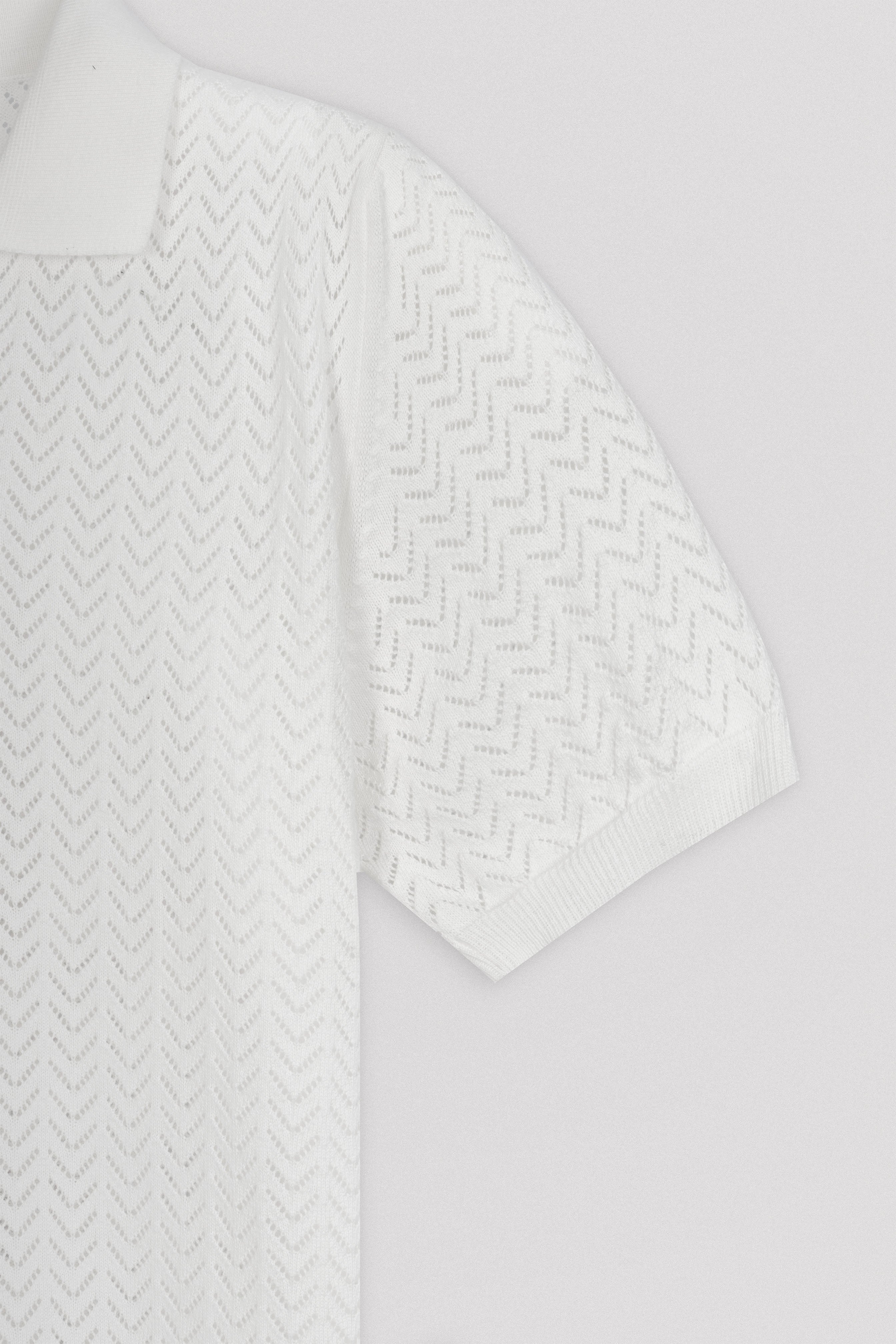 Open-Stitch Knitted Off White V-Neck Polo