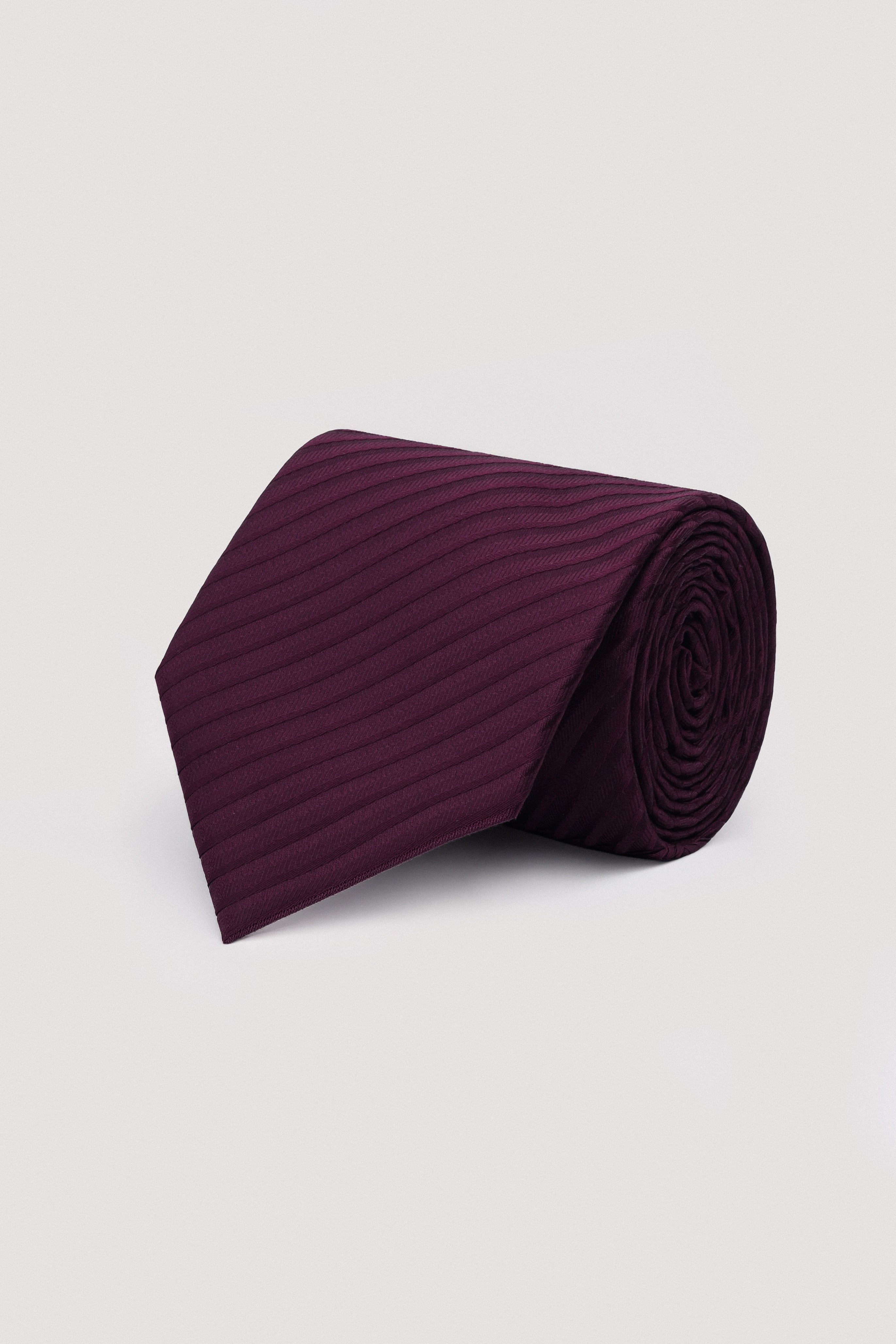 Dark Red Necktie with Handkerchief - De Backers - 1