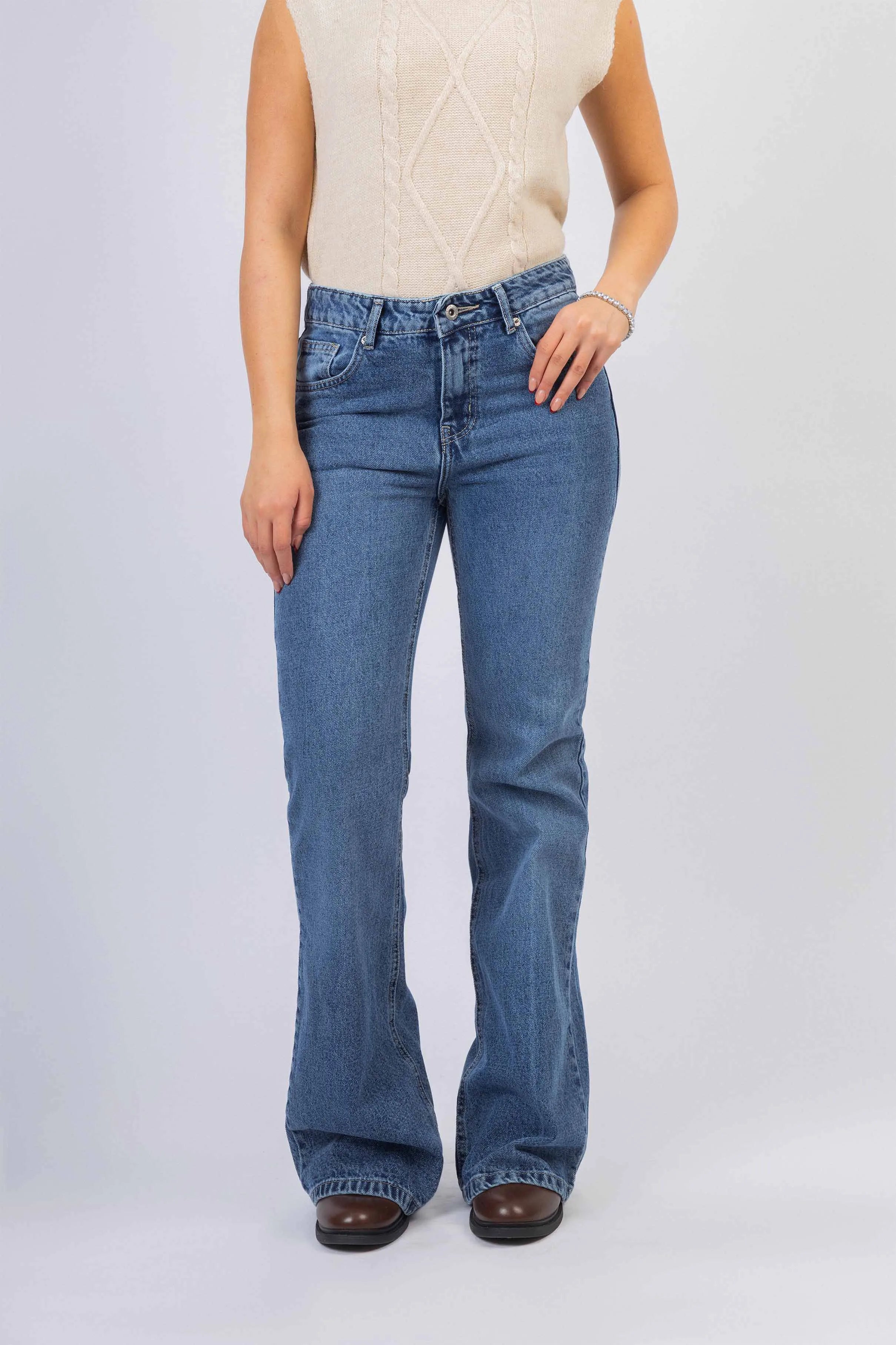 Medium Blue wash Straight Jeans
