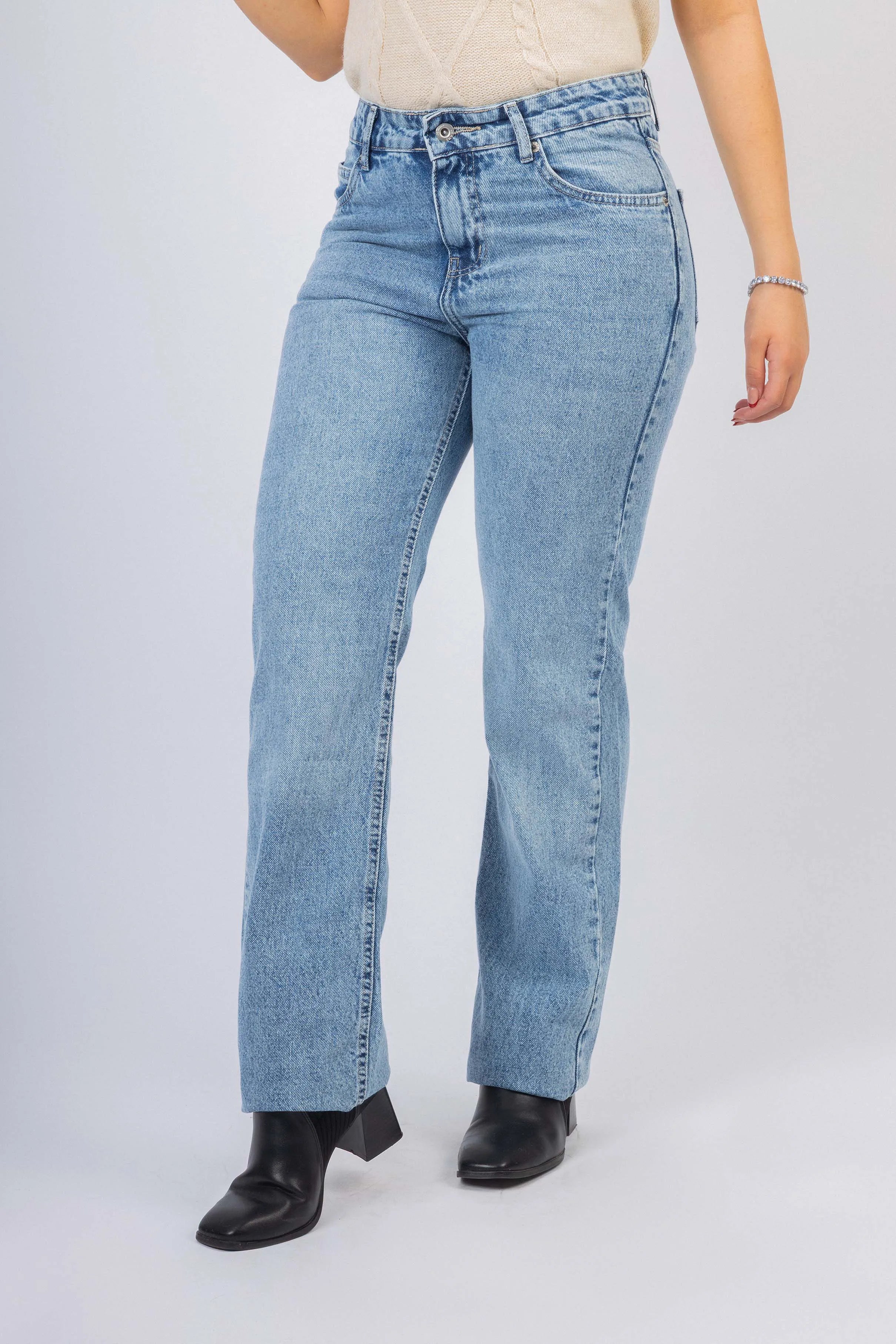 Light Blue wash Straight Jeans