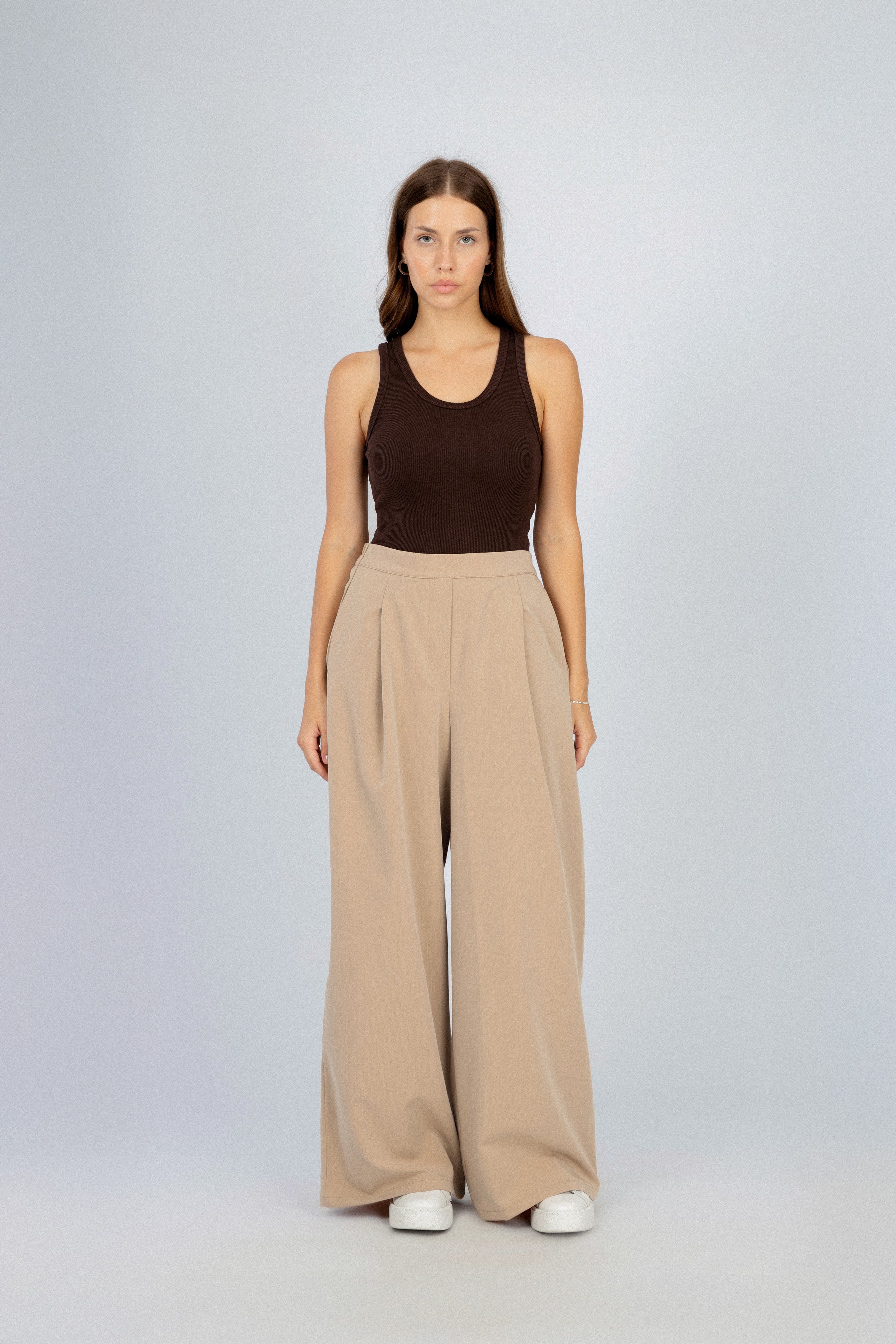 بنطلون نسائي كلاسيكي بيج واسع الساق