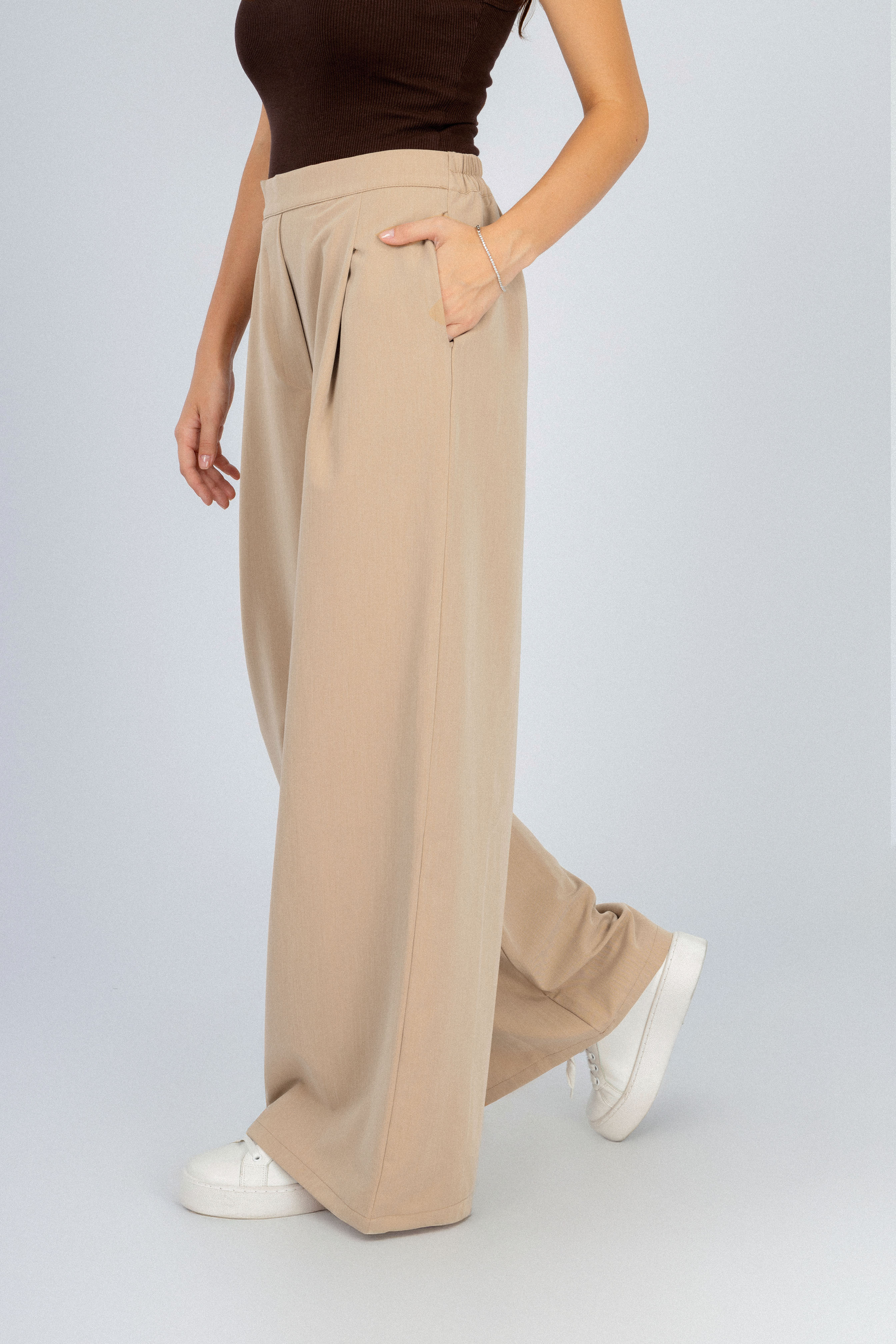 بنطلون نسائي كلاسيكي بيج واسع الساق