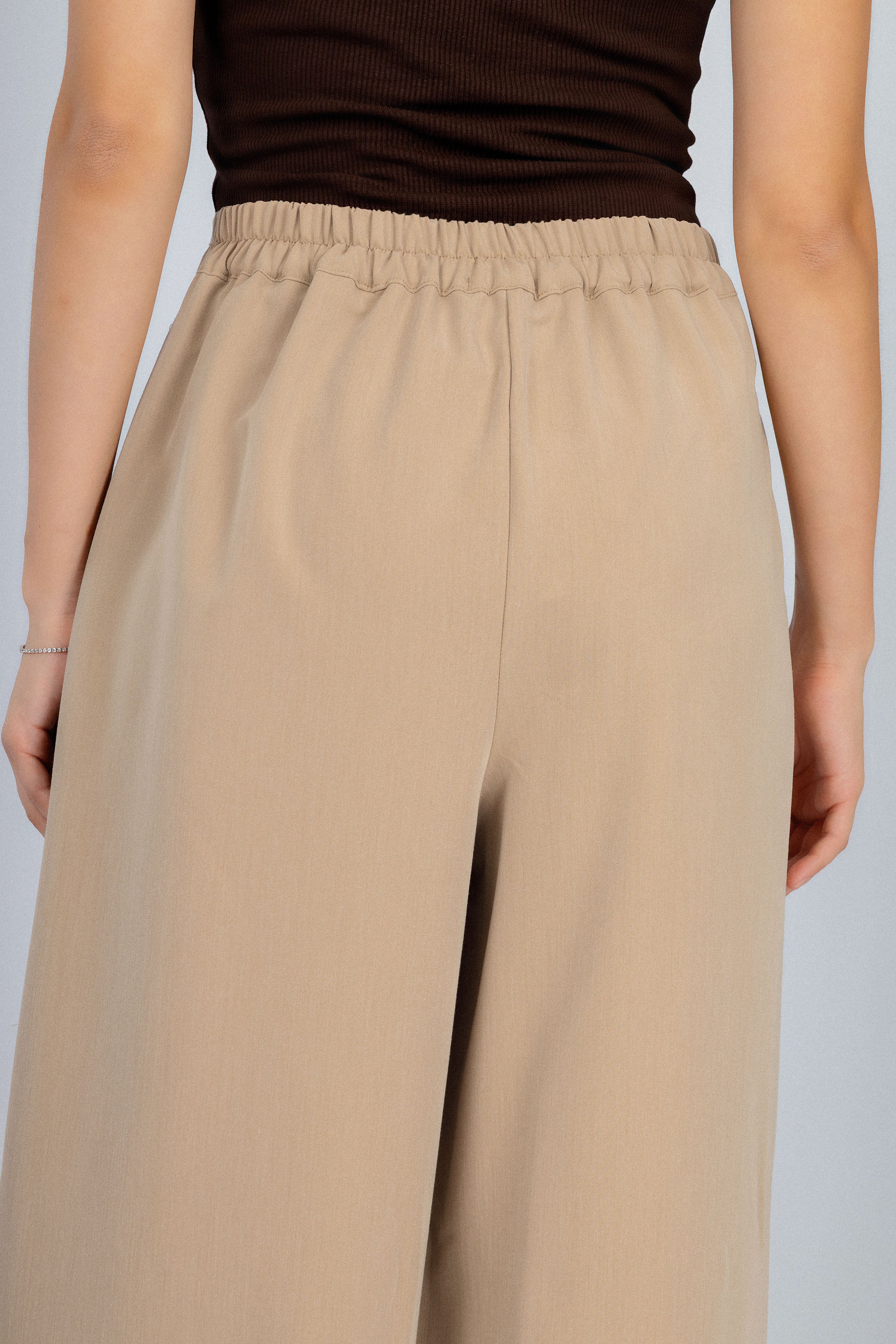 بنطلون نسائي كلاسيكي بيج واسع الساق