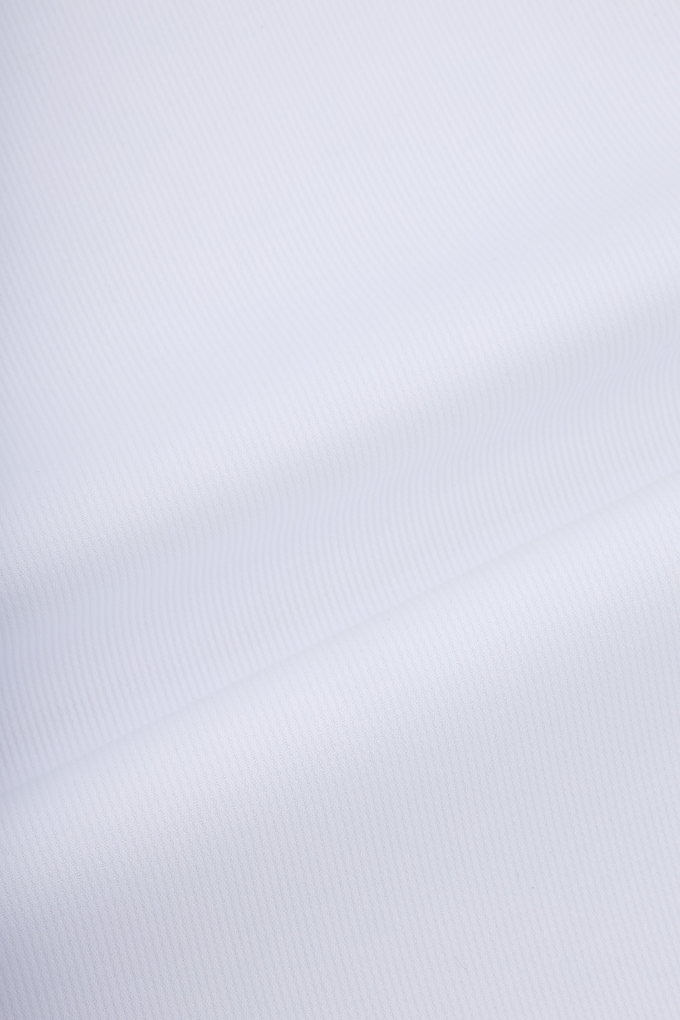 قميص توكسيدو جاكار أبيض