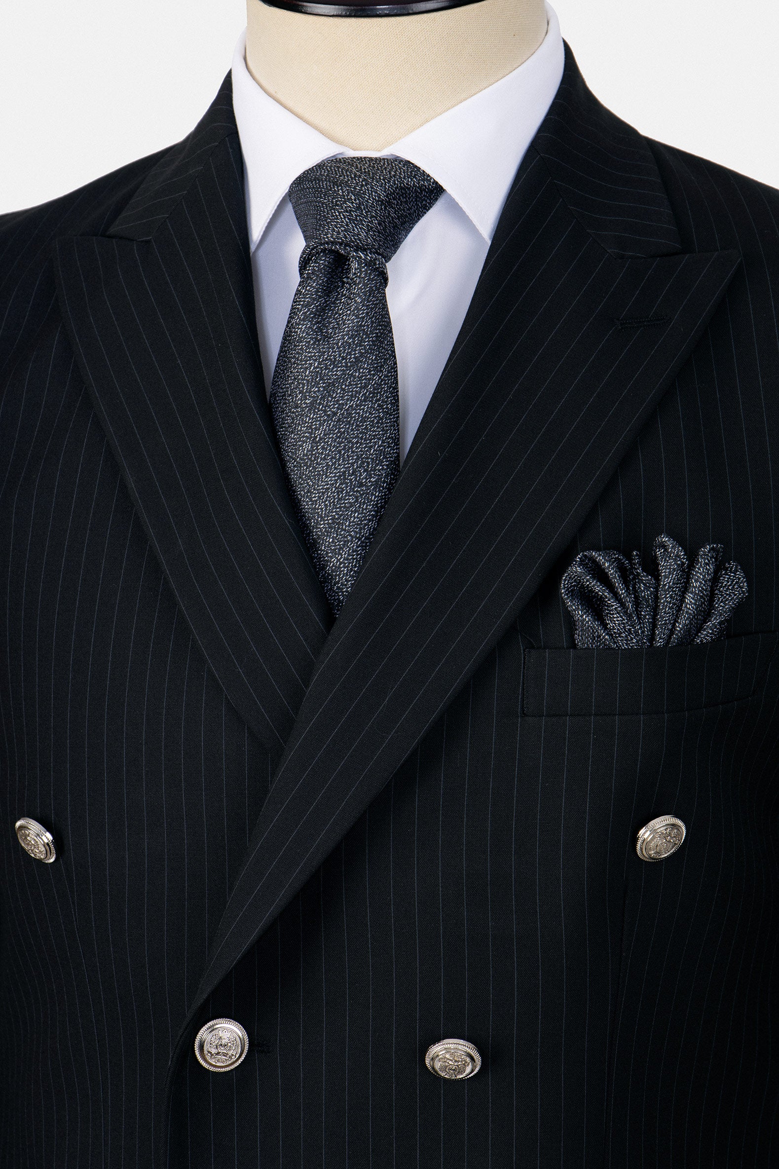 بدلة بامبو أسود