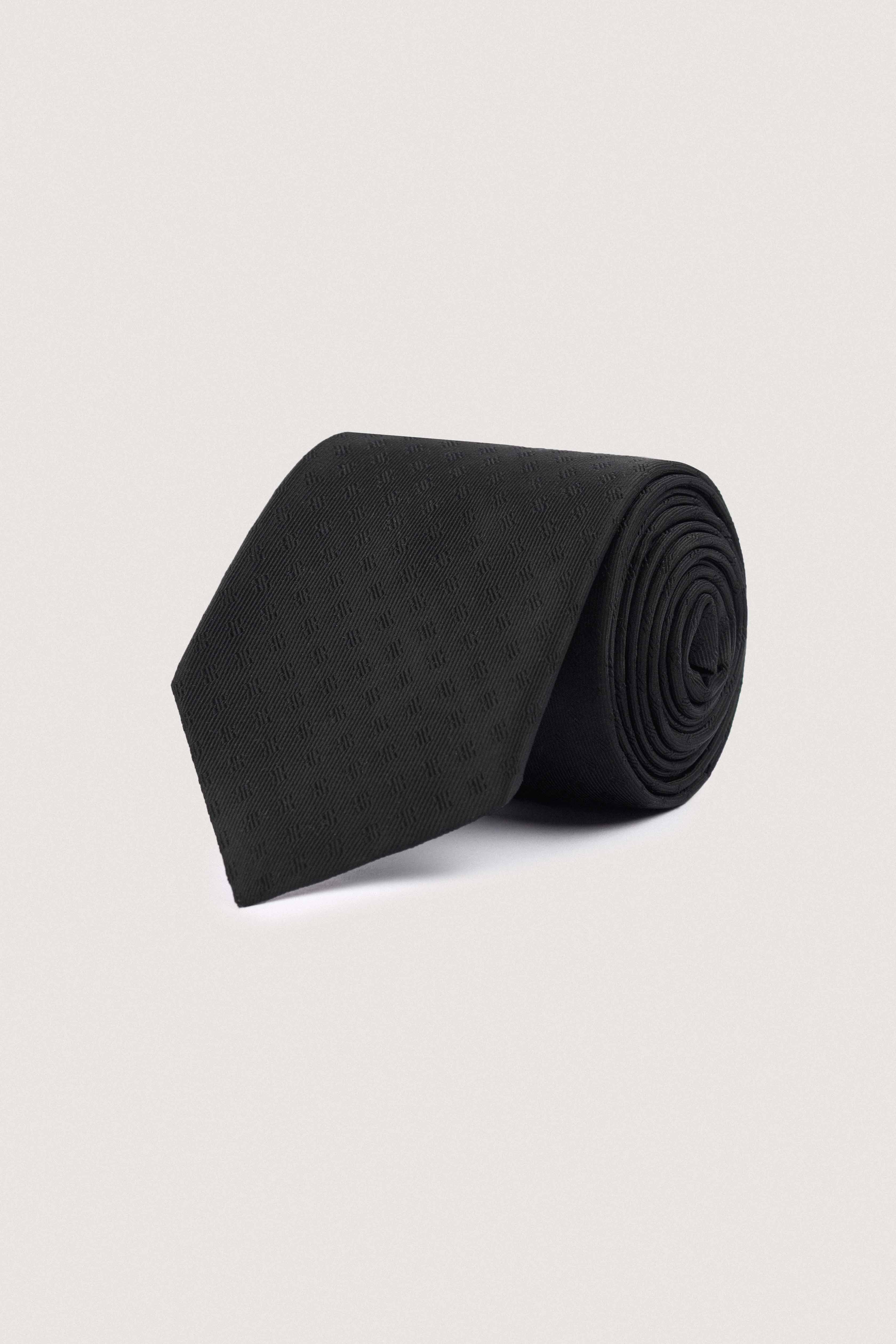 Black Jacquard Necktie with Handkerchief