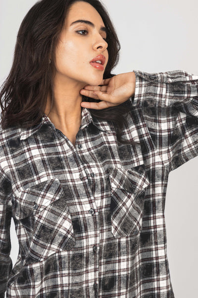 قمصان نسائية