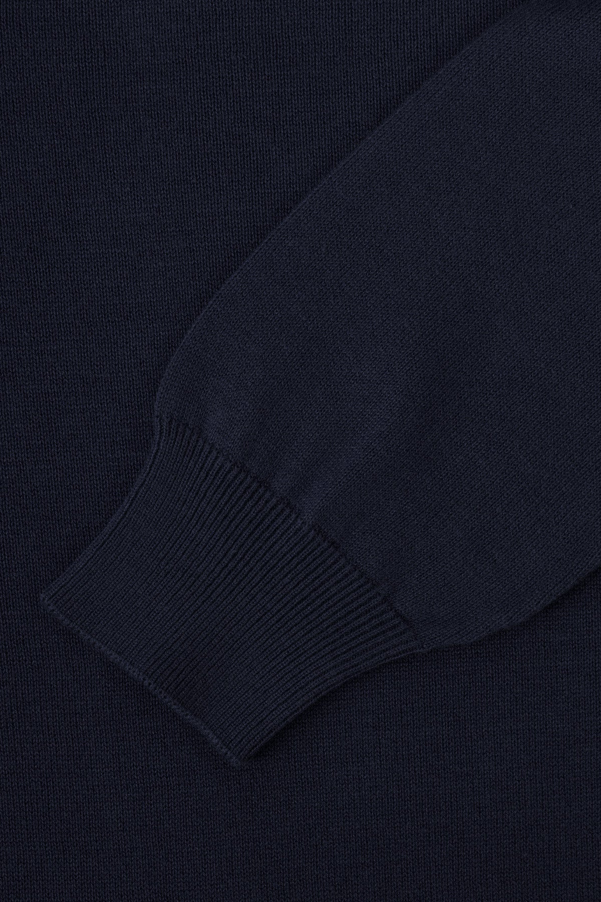 V-Neck Navy Pullover