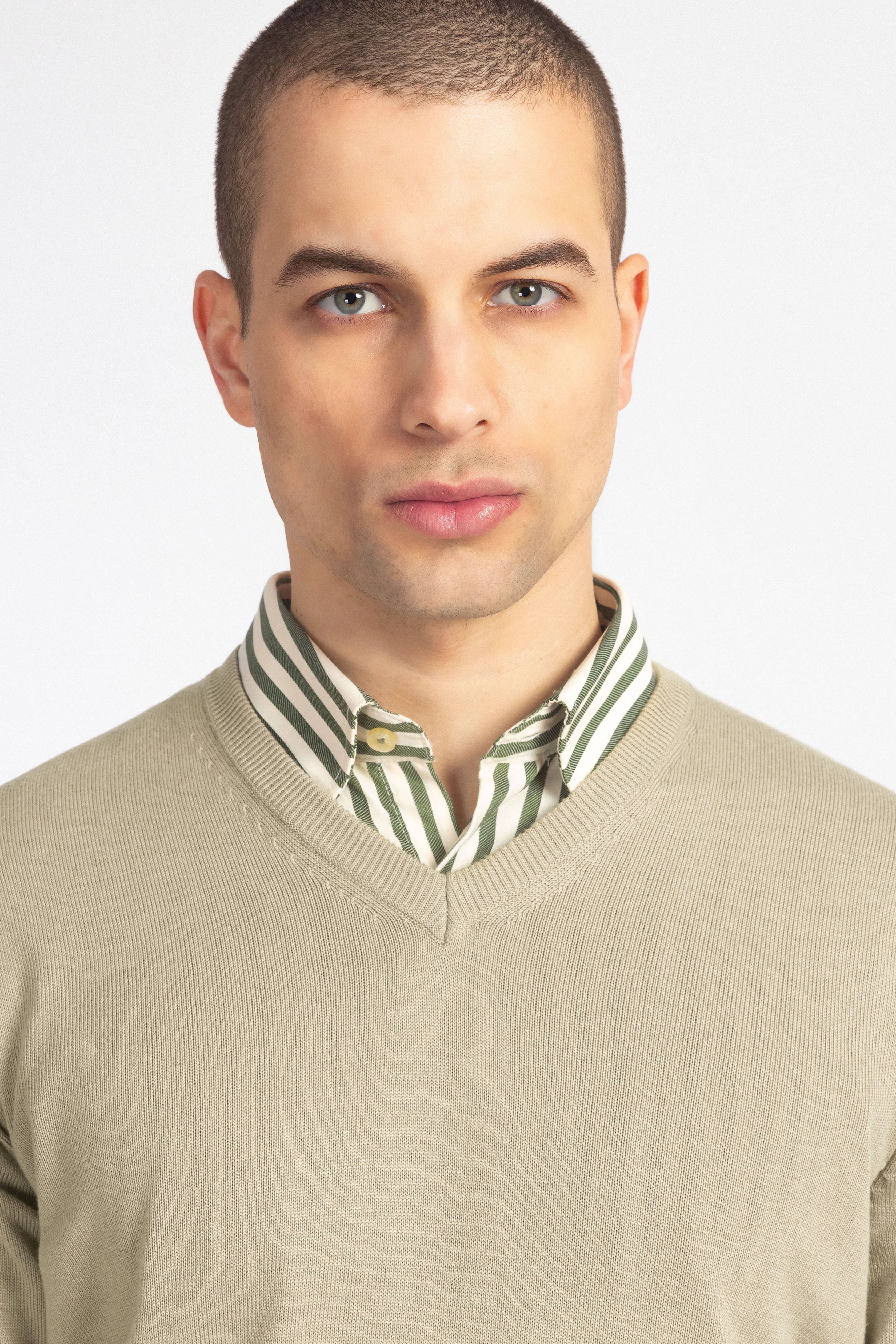 V-Neck Light Beige Pullover