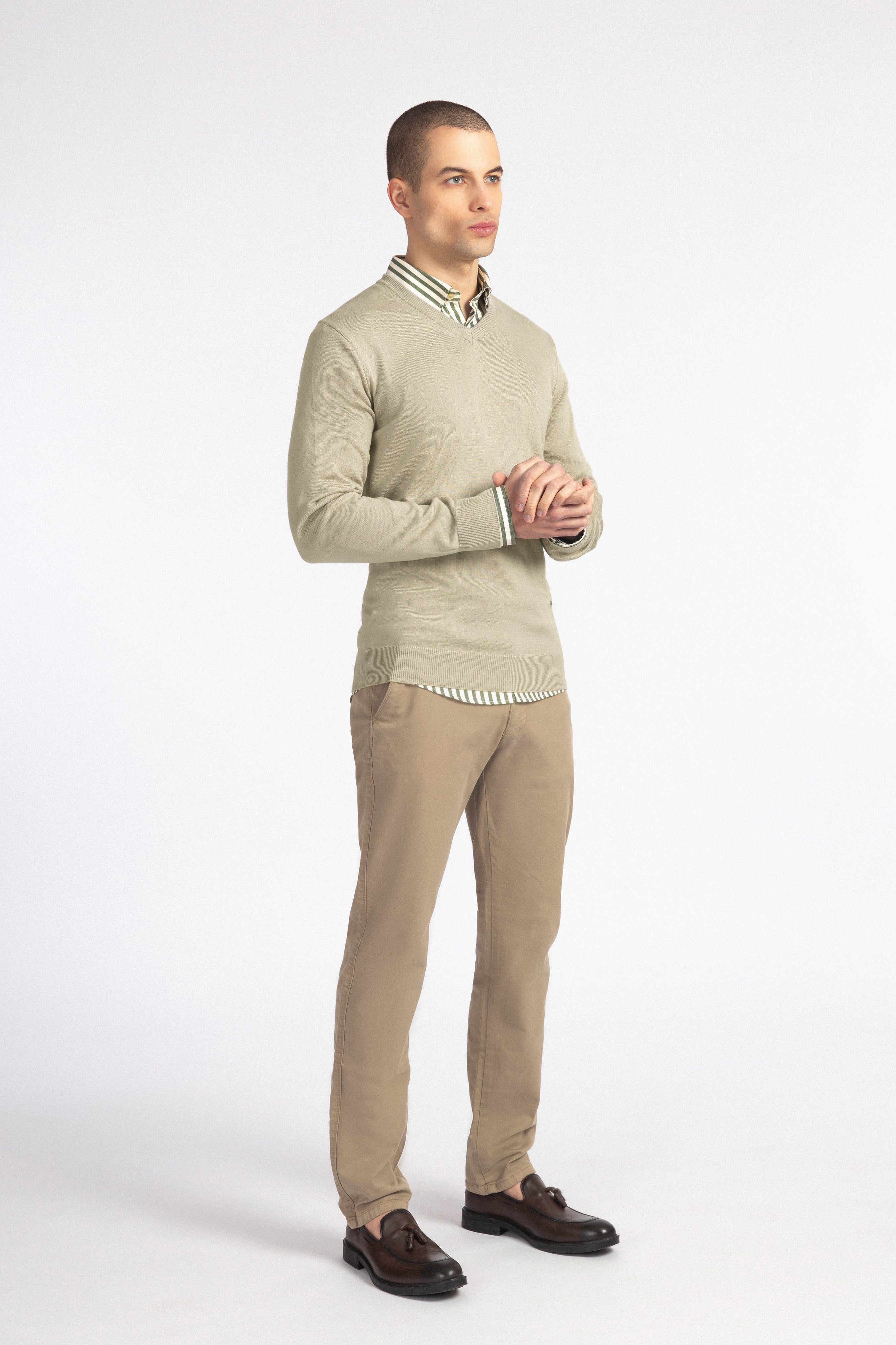 V-Neck Light Beige Pullover