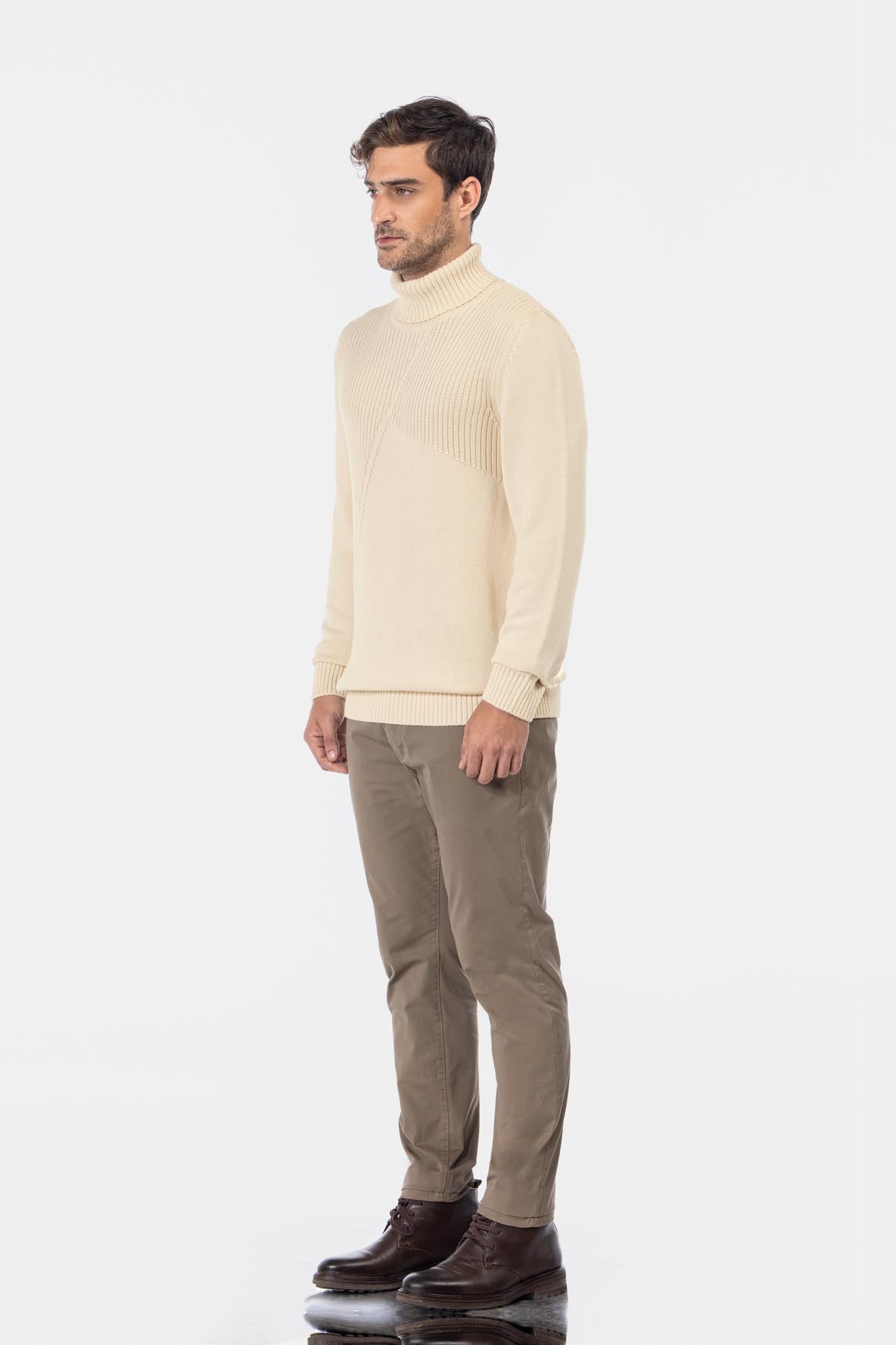 Jacquard Knitted High-neck Off White Pullover