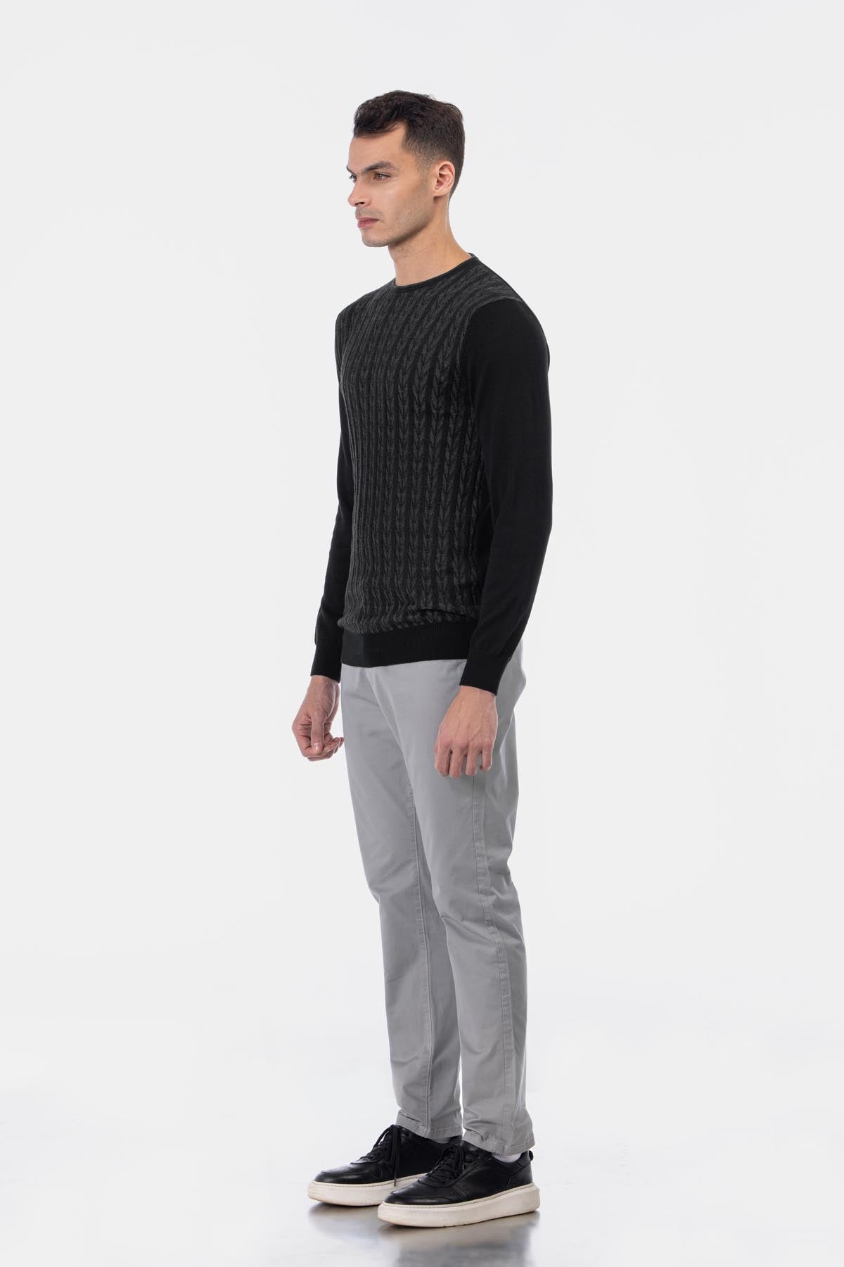 Jacquard Round Neck Black and Silver Knitted Pullover