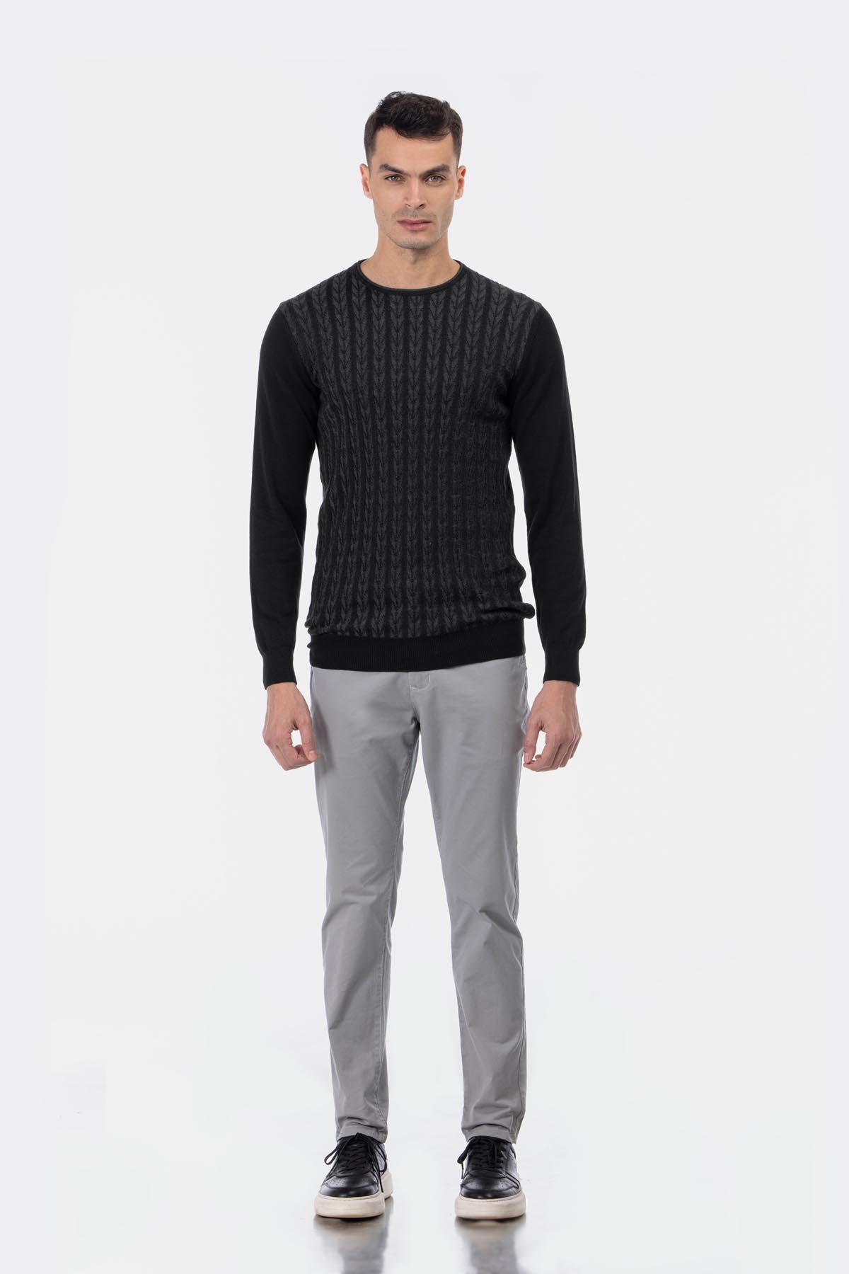 Jacquard Round Neck Black and Silver Knitted Pullover