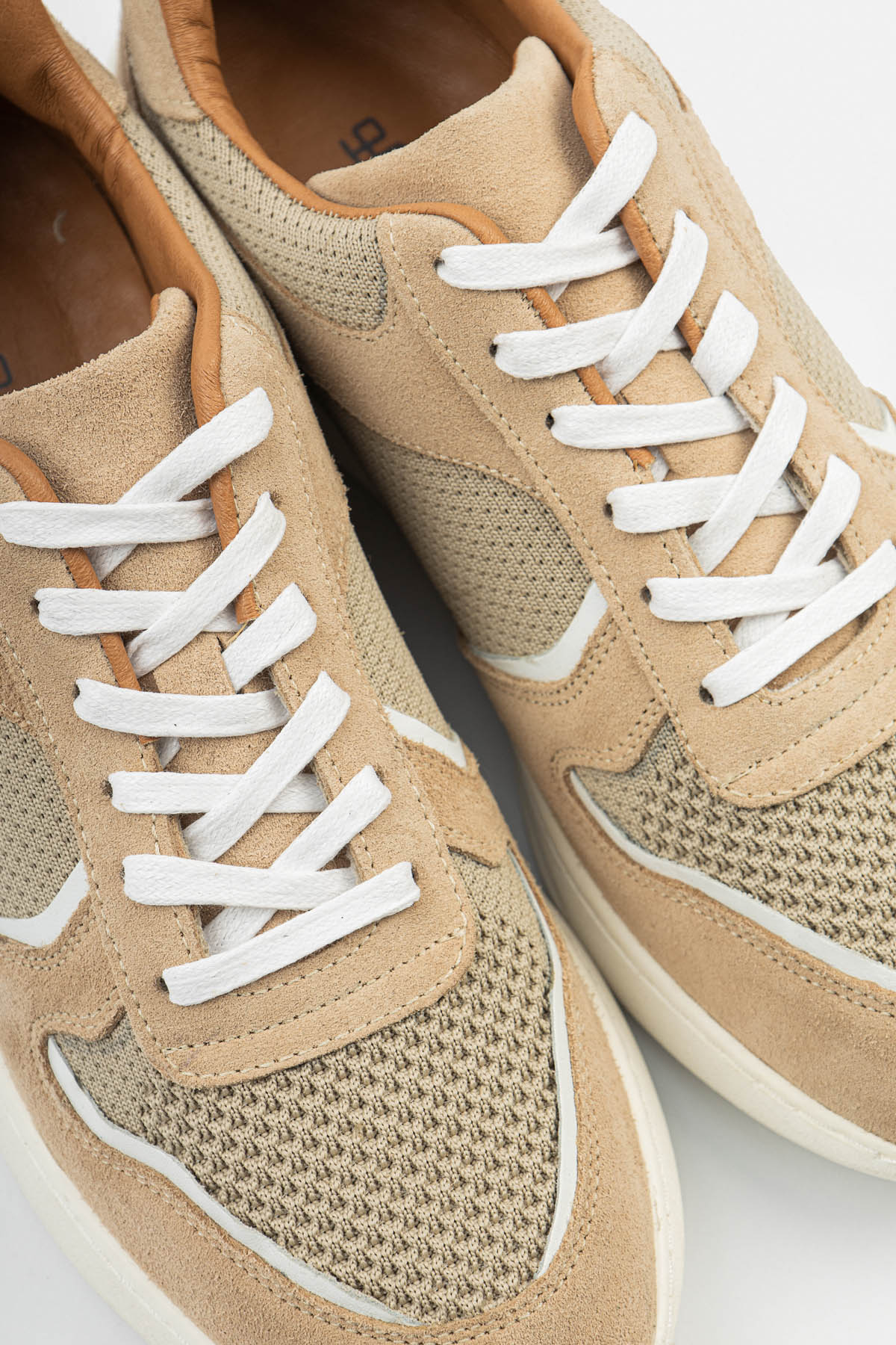 Retro Lion Beige Leather & Chamois Sneakers