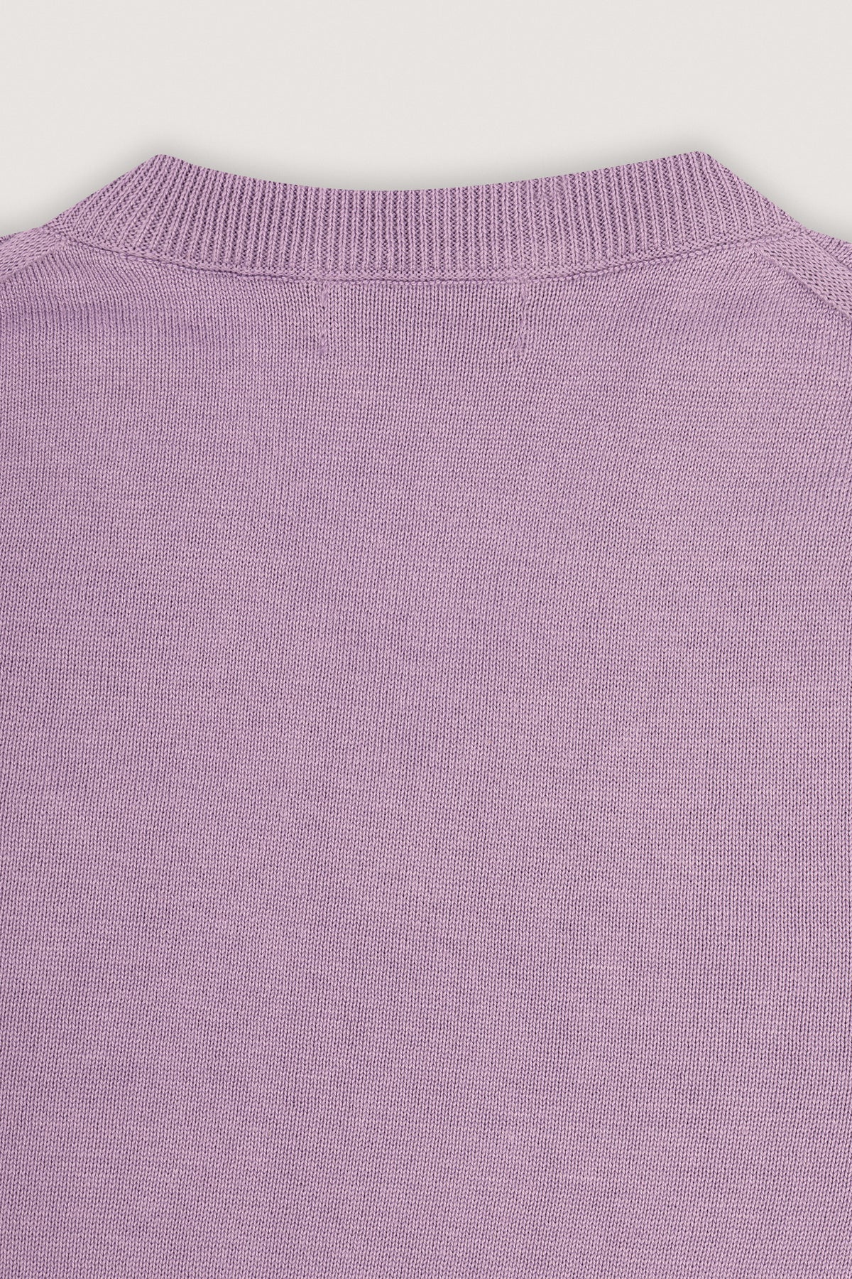 Levander V-Neck Pullover