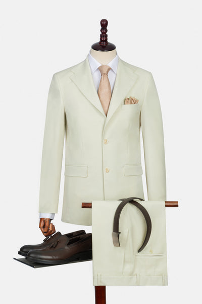 بدلة جاكار بلون البيج الفاتح