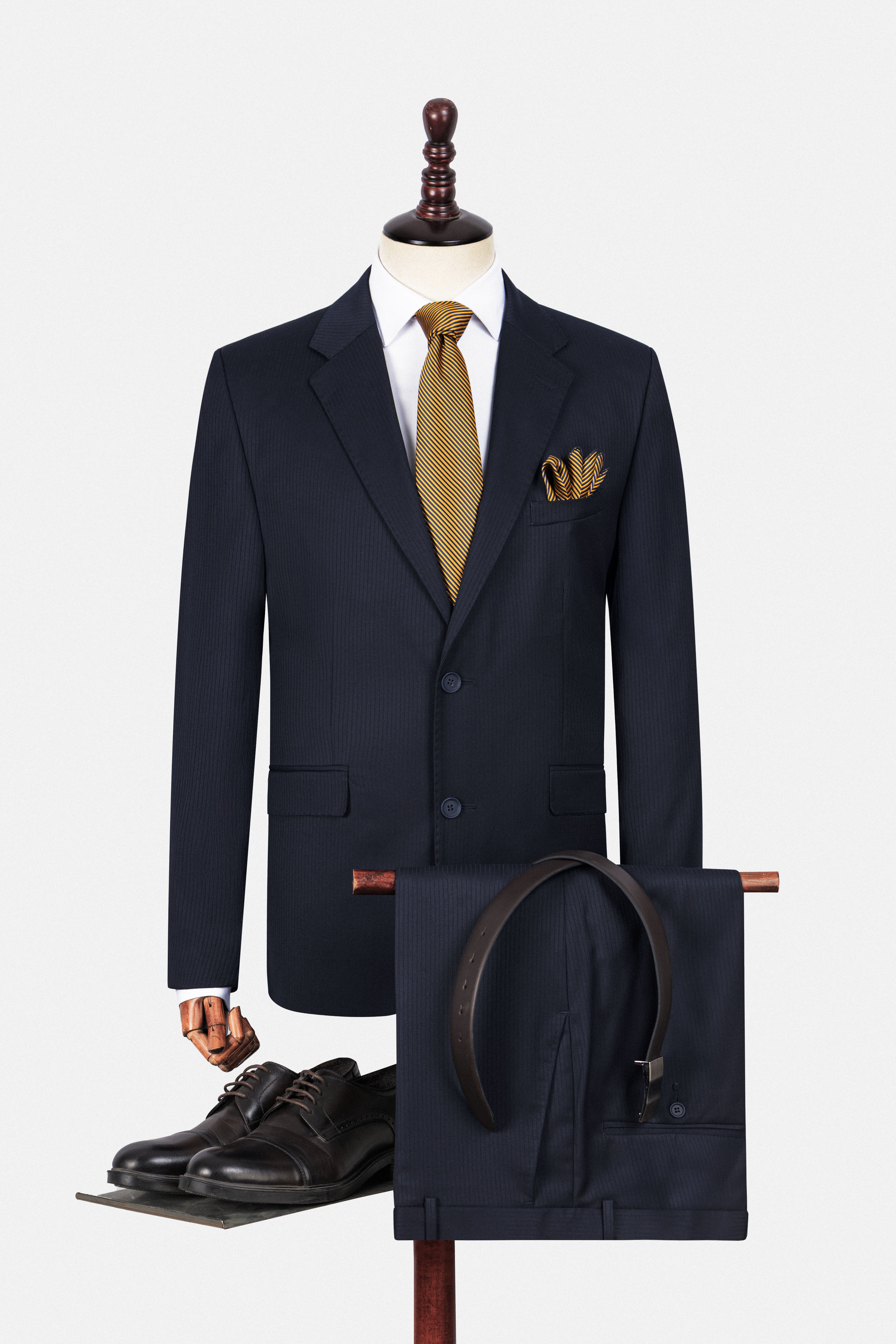 بدلة رسمية مقلمة لون الكحلي