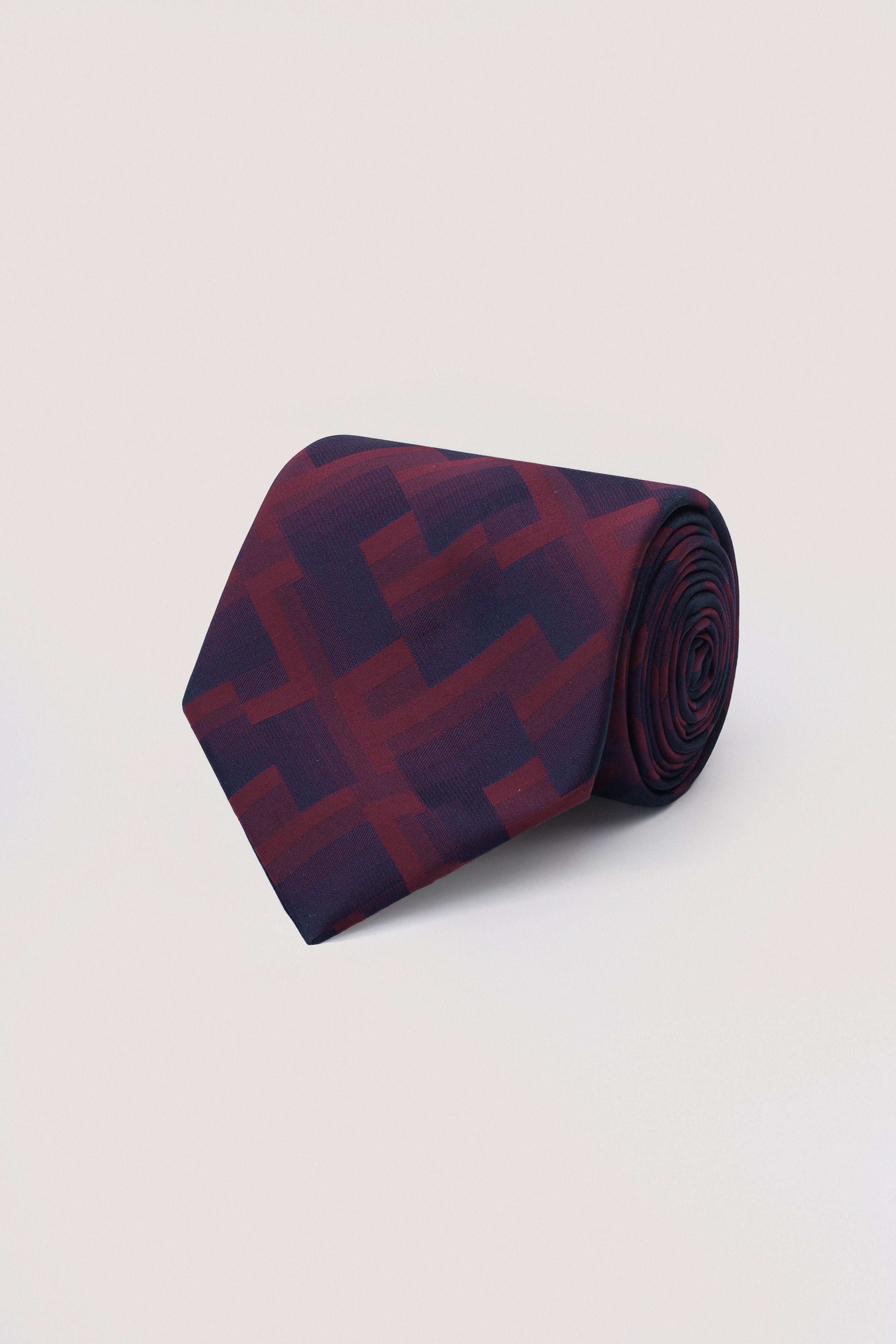 Dark Red Patterned Necktie with Handkerchief - De Backers - 1