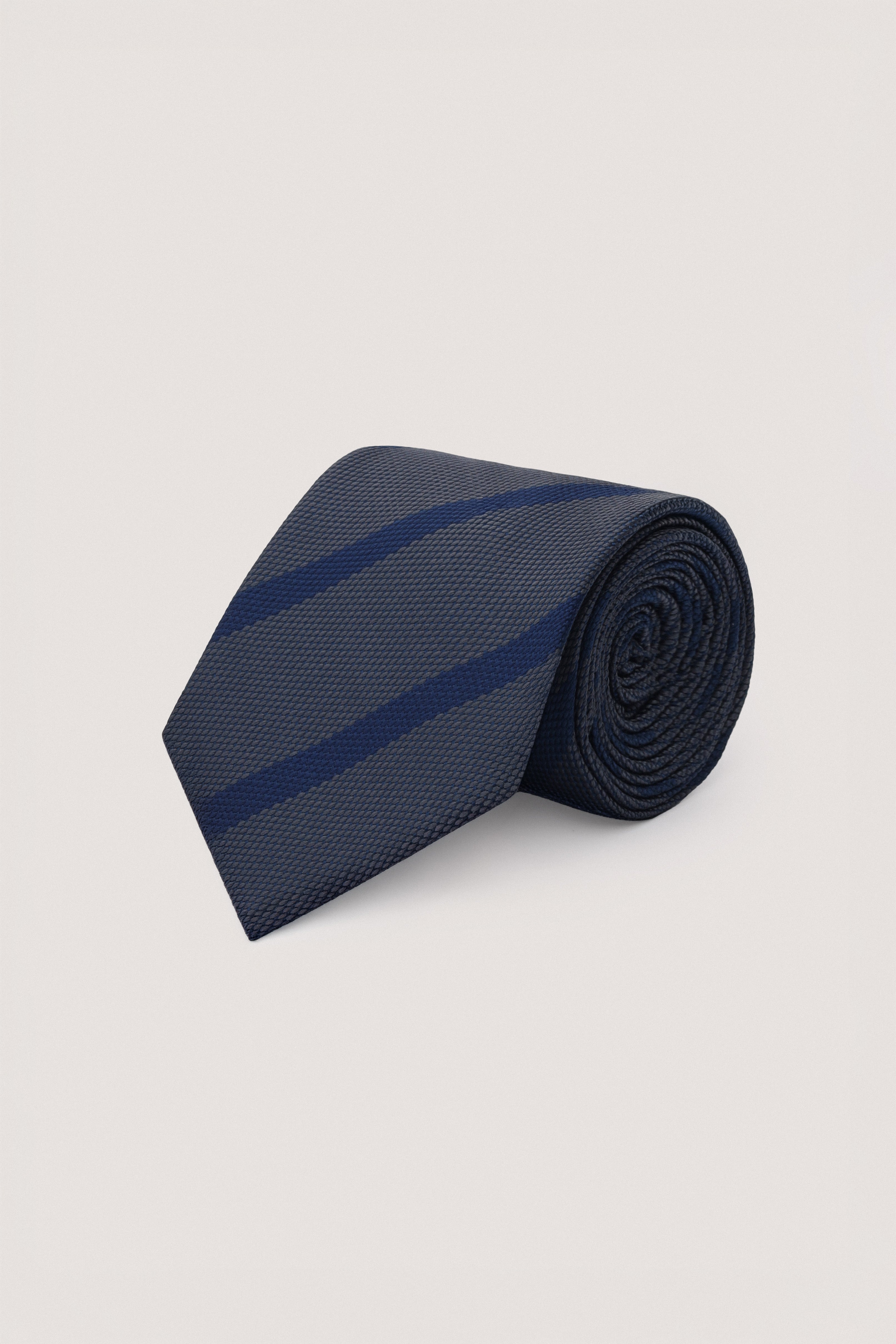 Gray necktie with Handkerchief