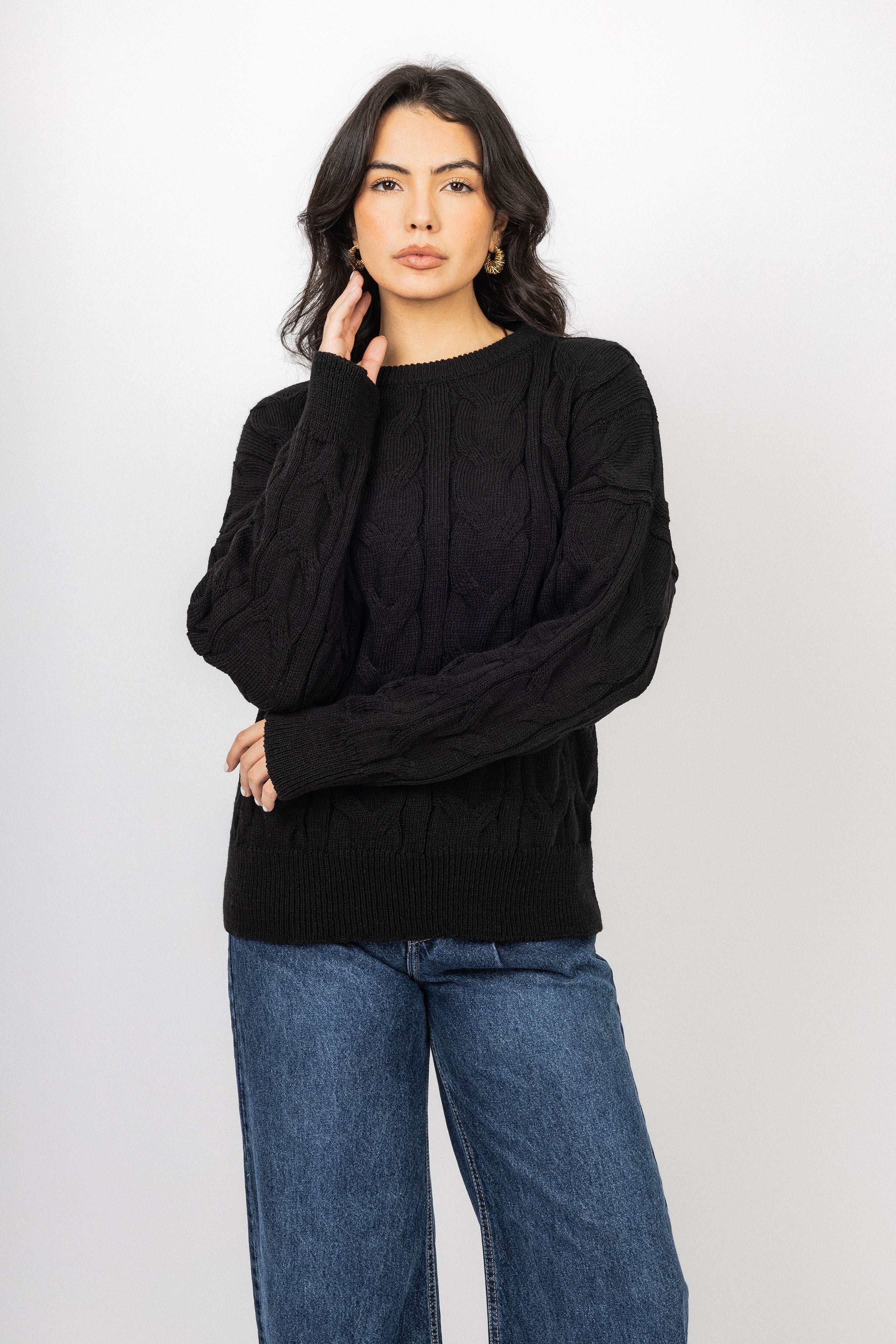 Black Knitted Round Pullover