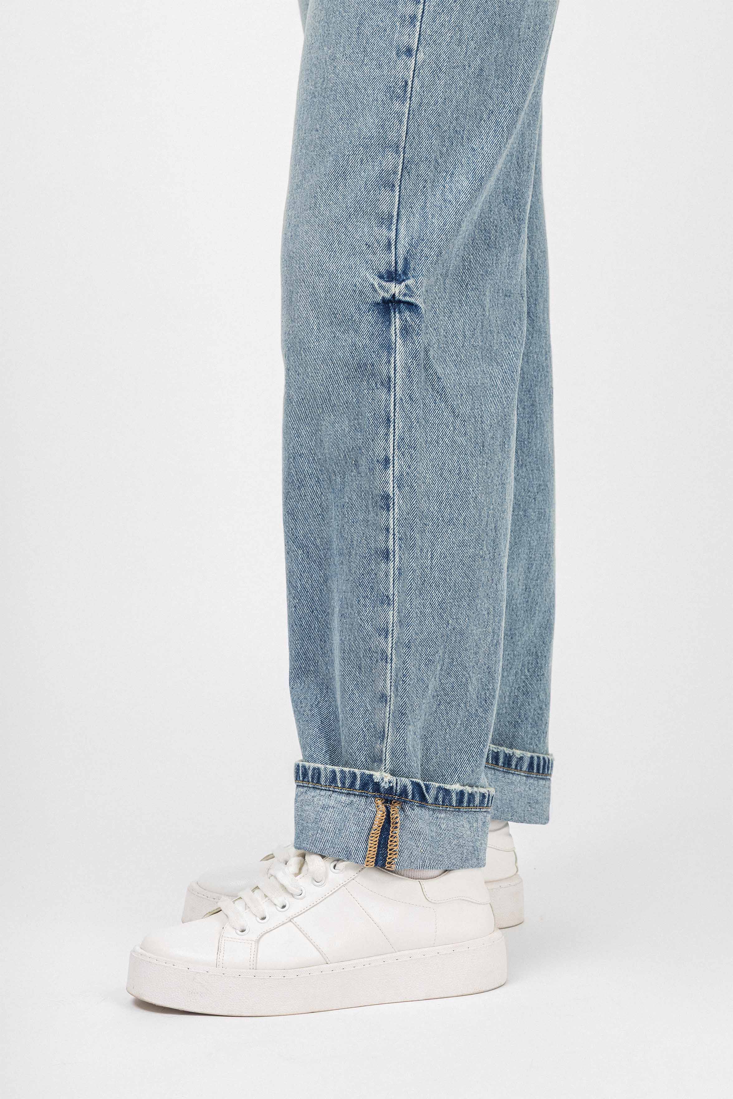Light Blue Washed Straight Jeans