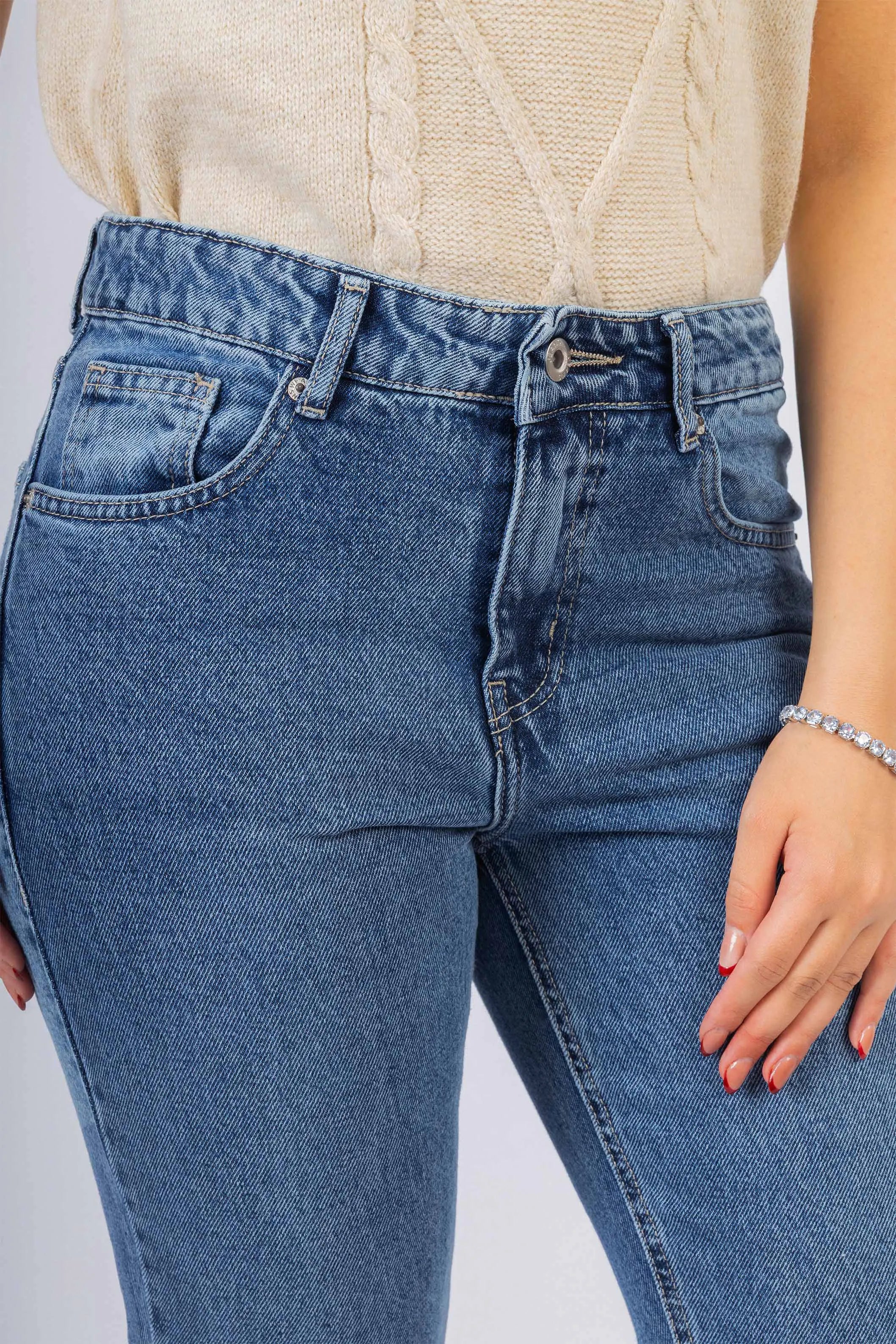 Medium Blue wash Straight Jeans