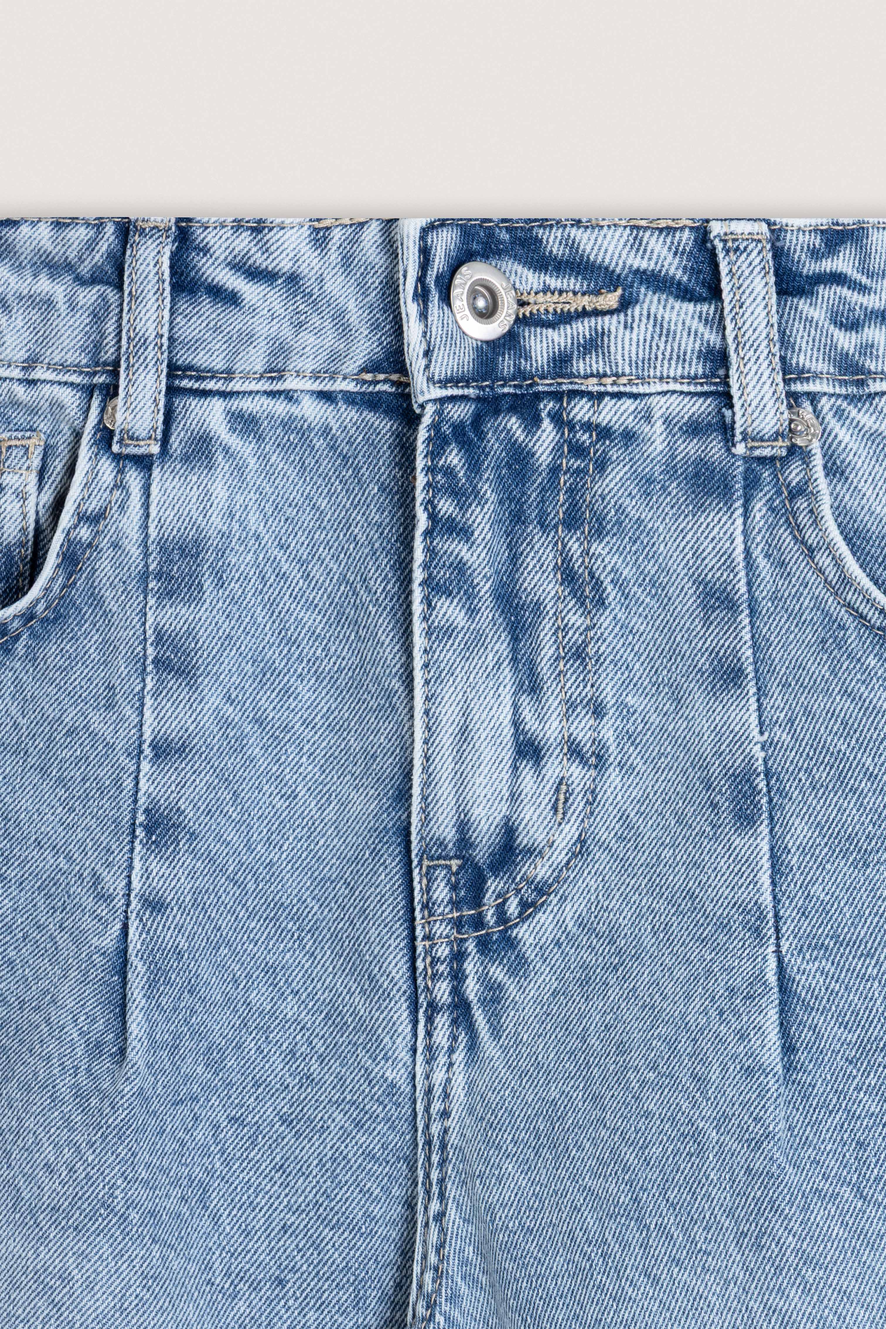 Light Wash Baggy Women's Jeans - De Backers - 2