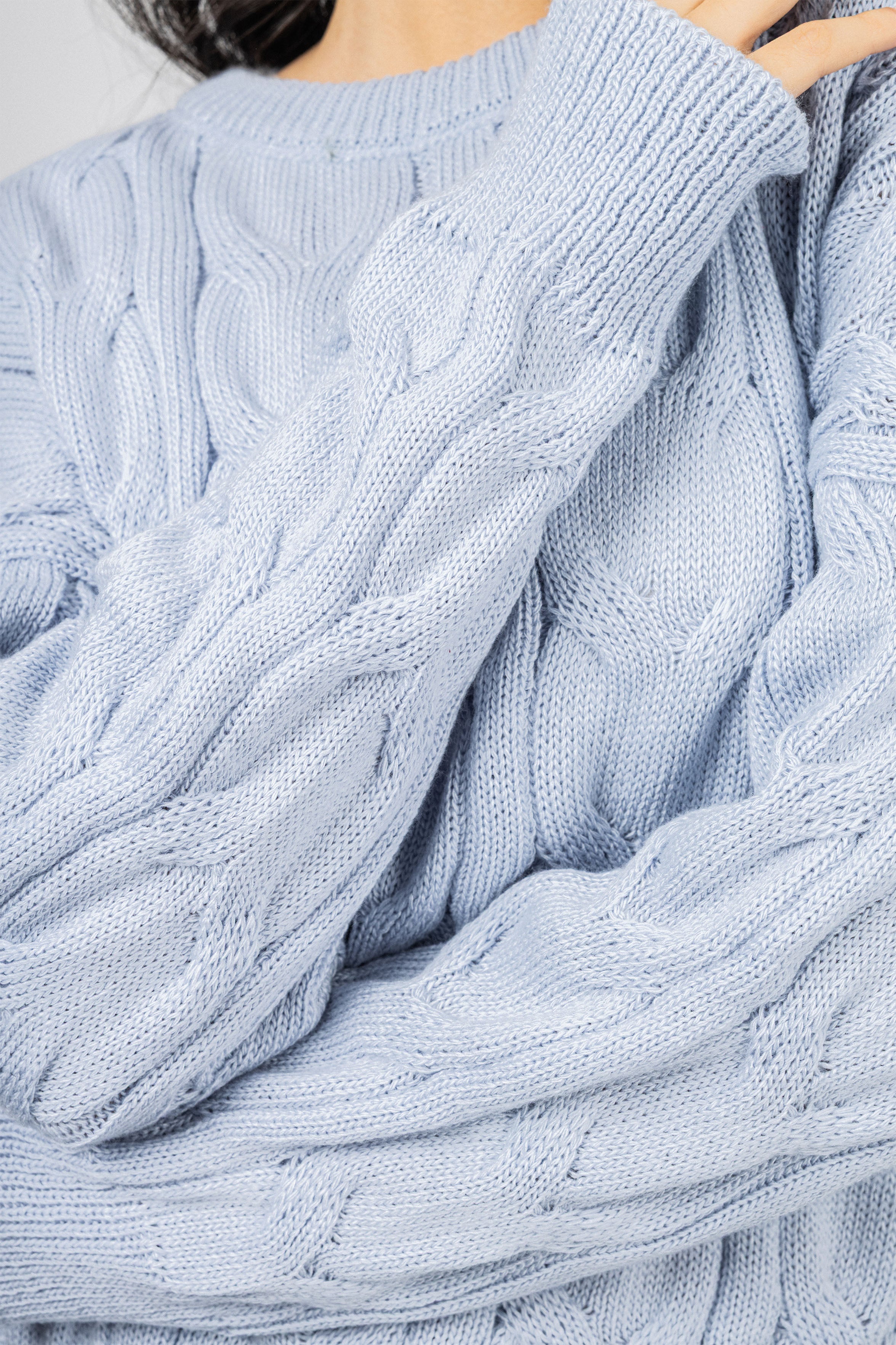 Light Blue Knitted Round Pullover