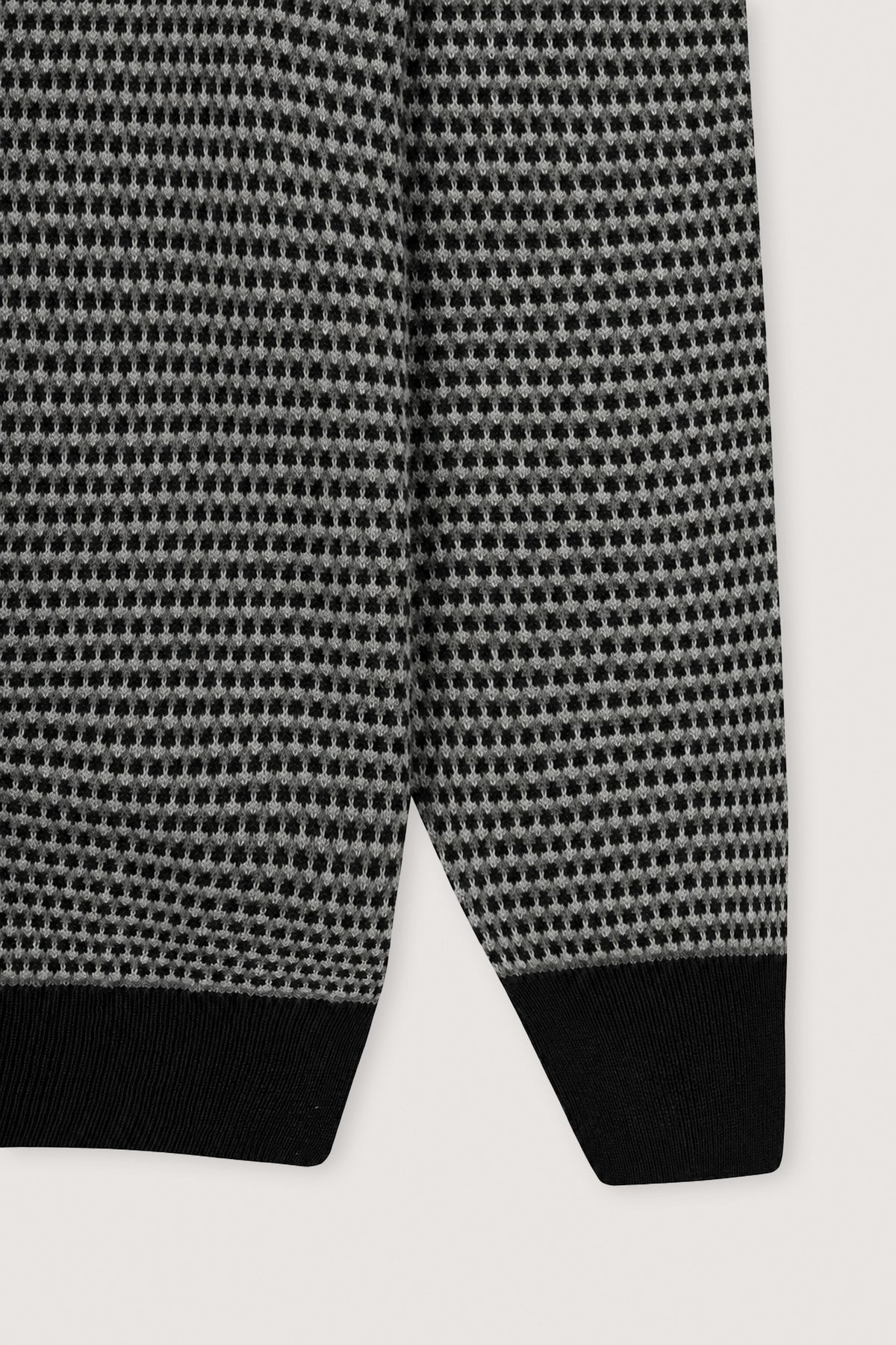 Black High-Neck Pullover - De Backers - 4