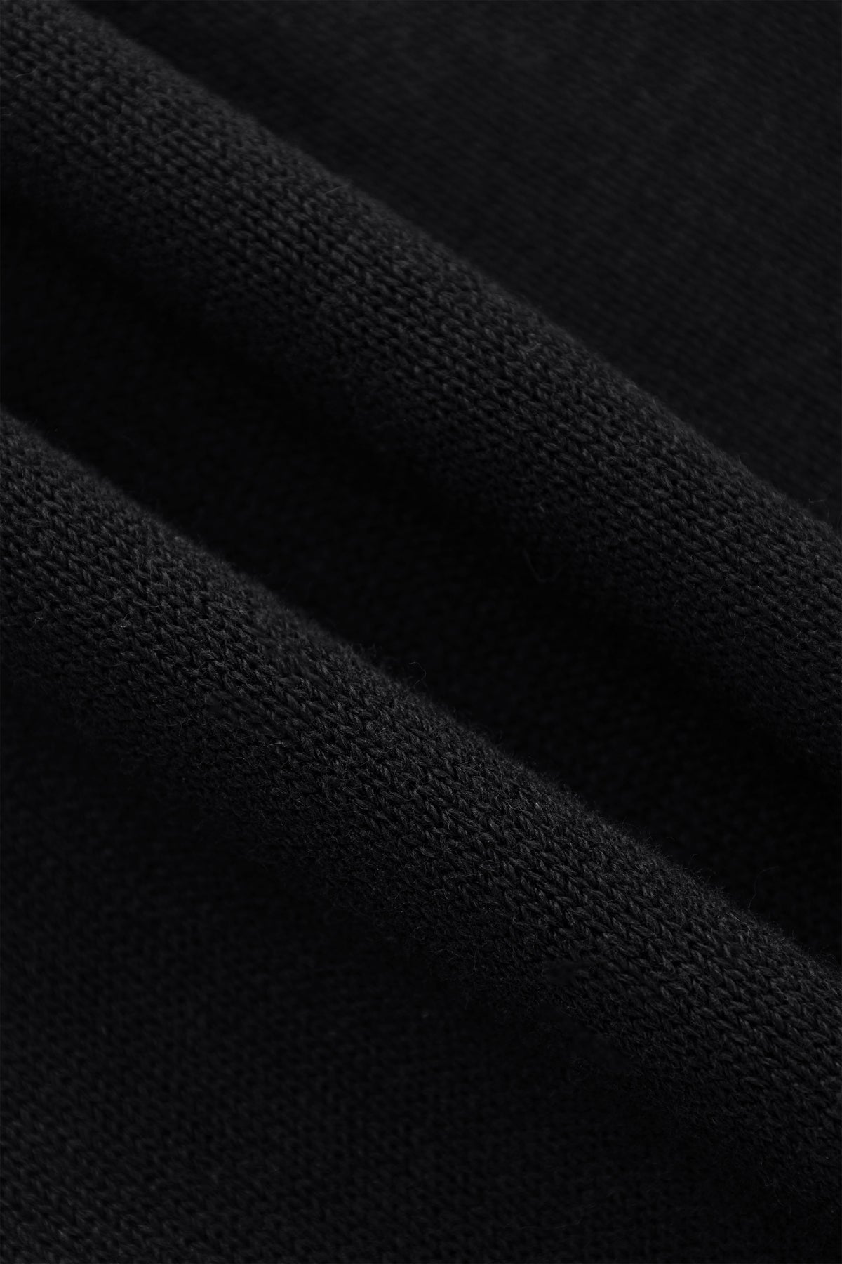 Black V-Neck Knitted Vest - De Backers - 5