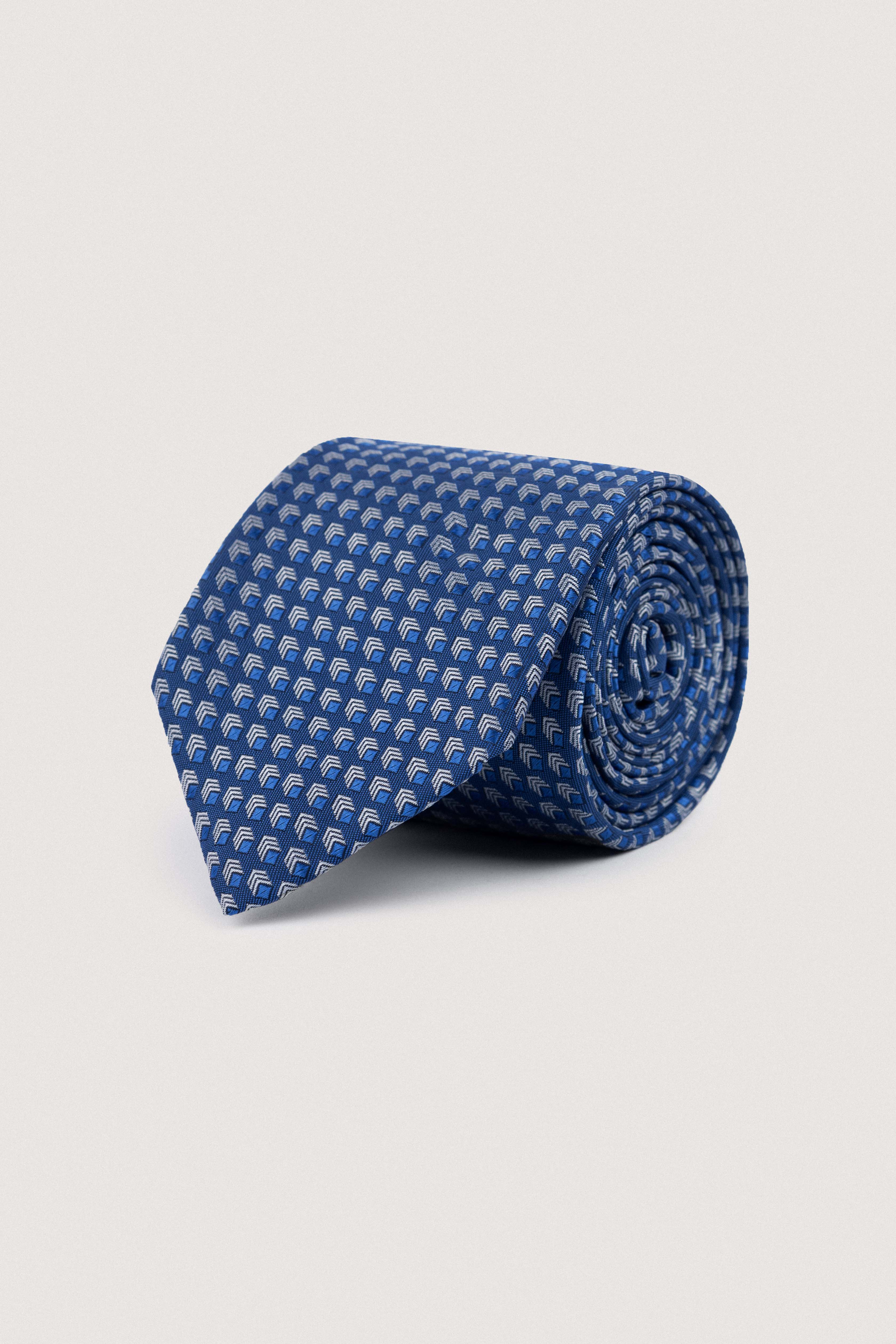 Blue Jacquard Necktie with Handkerchief