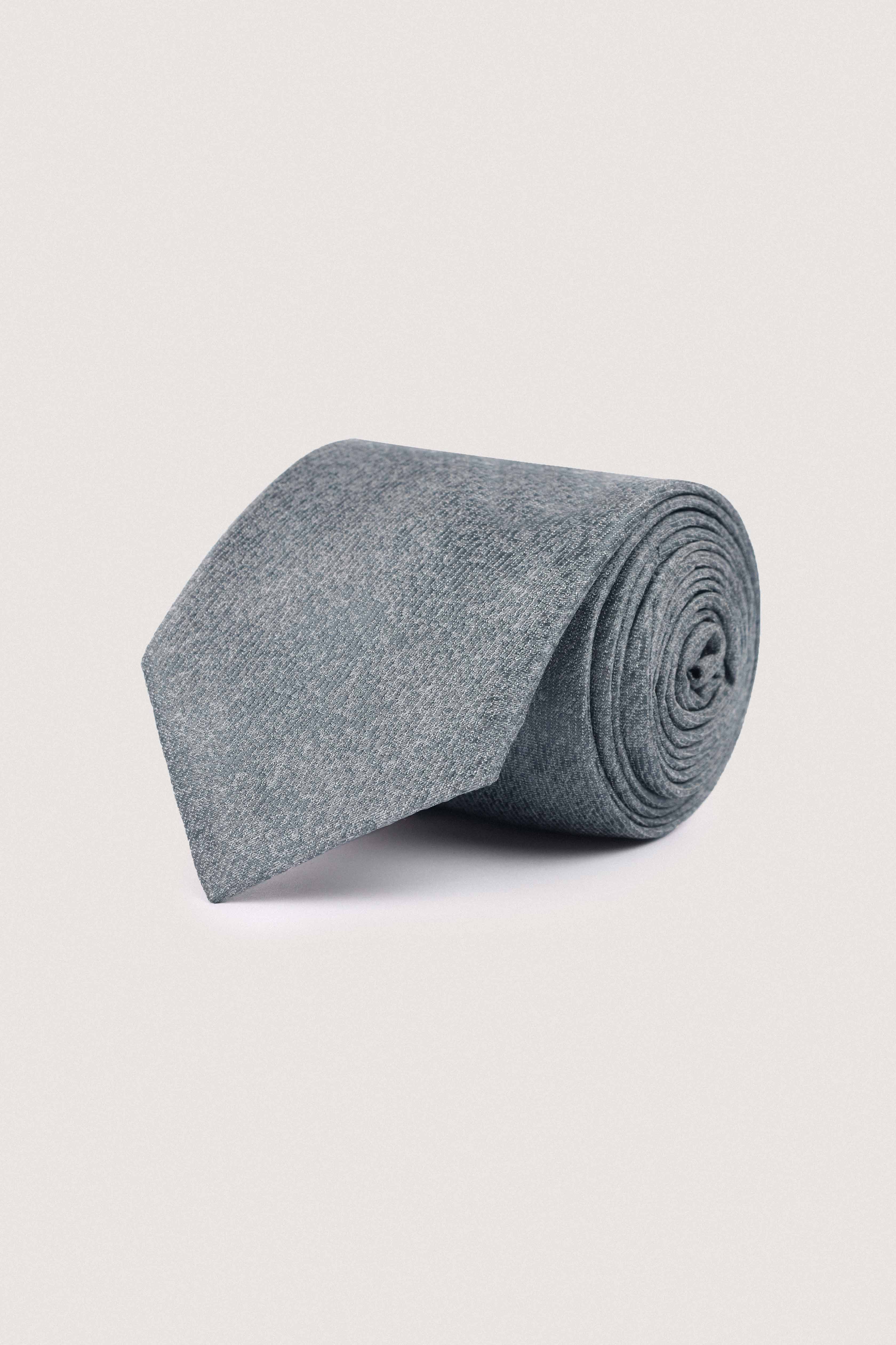 Gray Jacquard Necktie with Handkerchief
