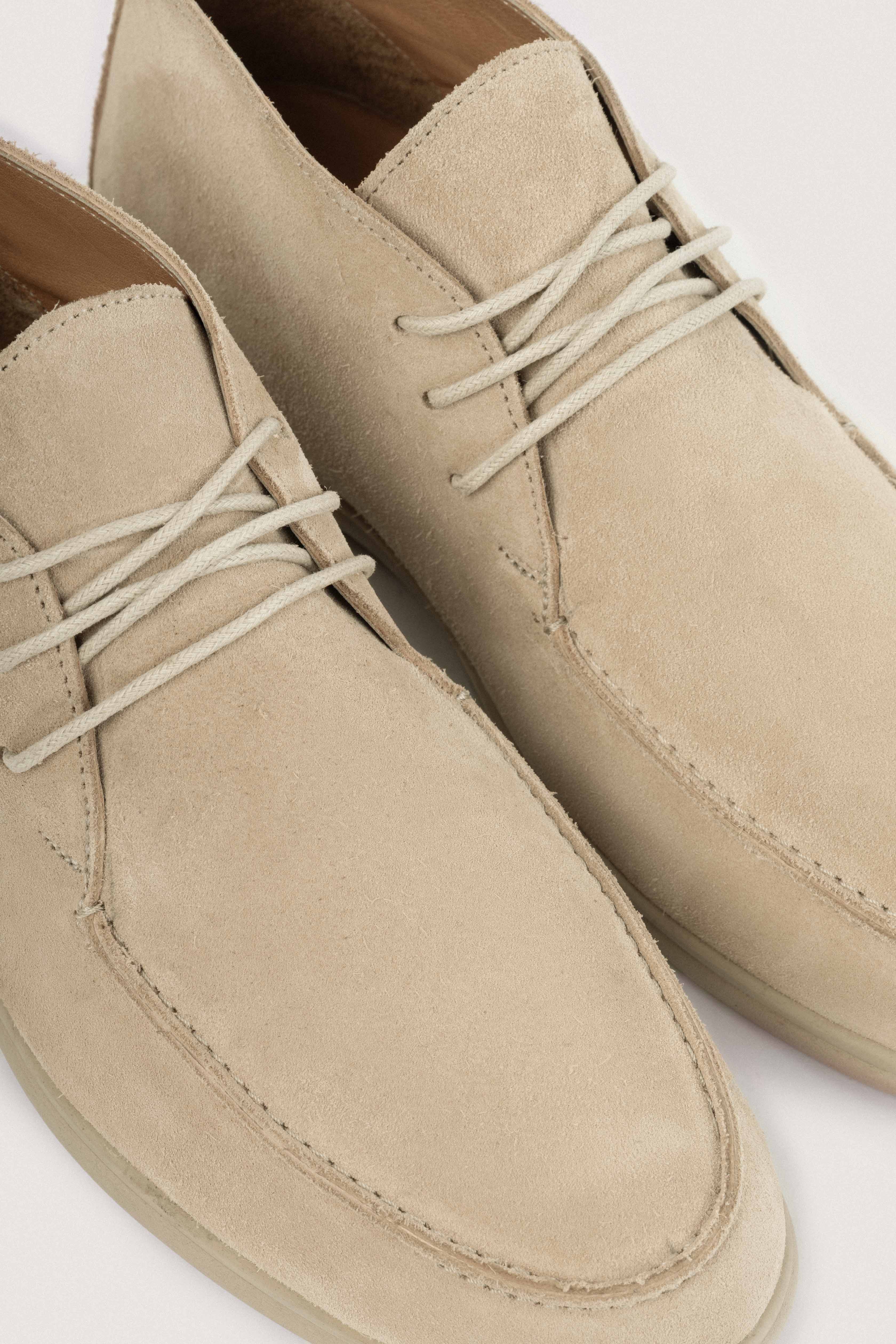 Light Beige Beige Chamois Chukka Boot