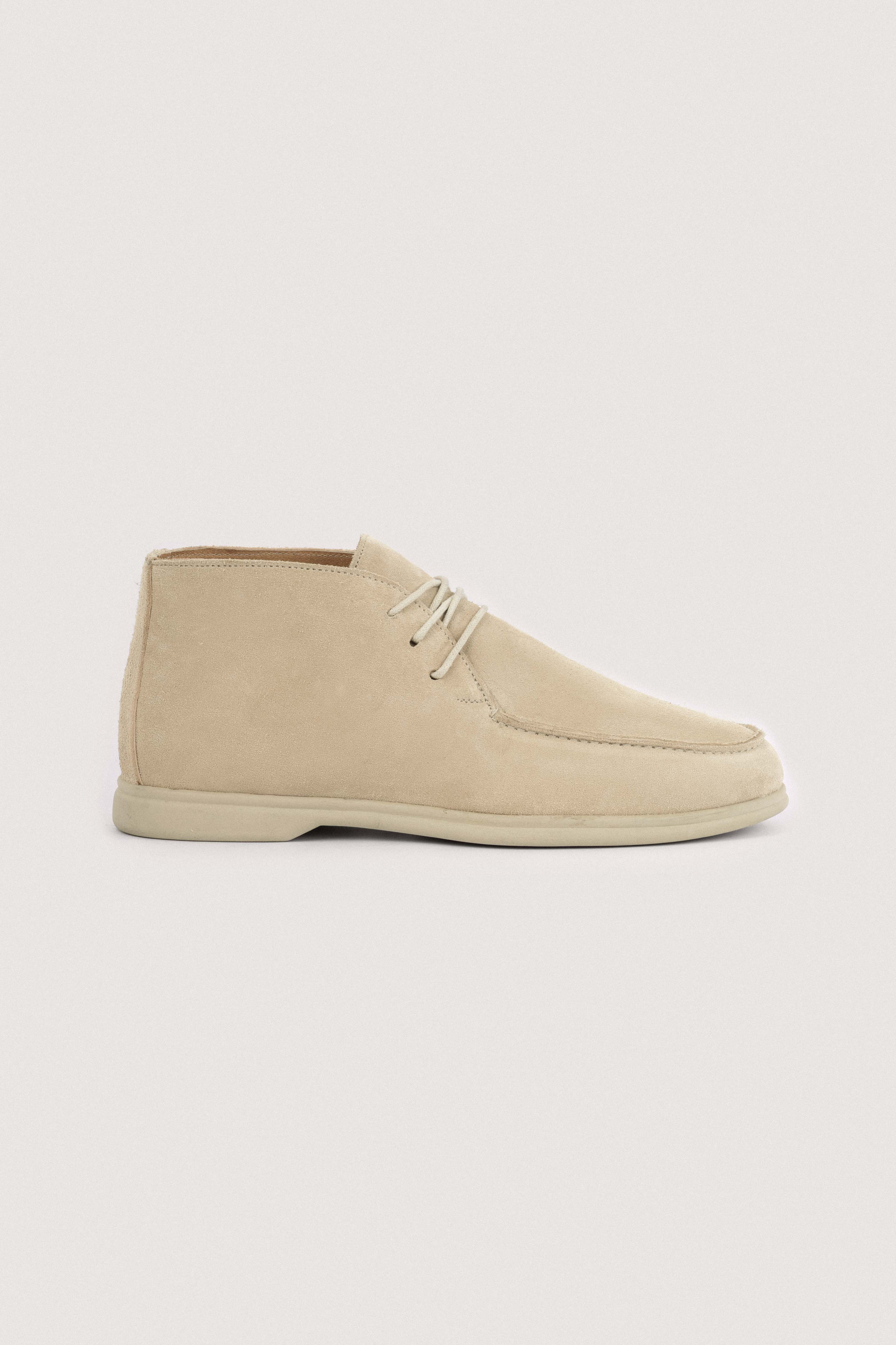 Light Beige Beige Chamois Chukka Boot