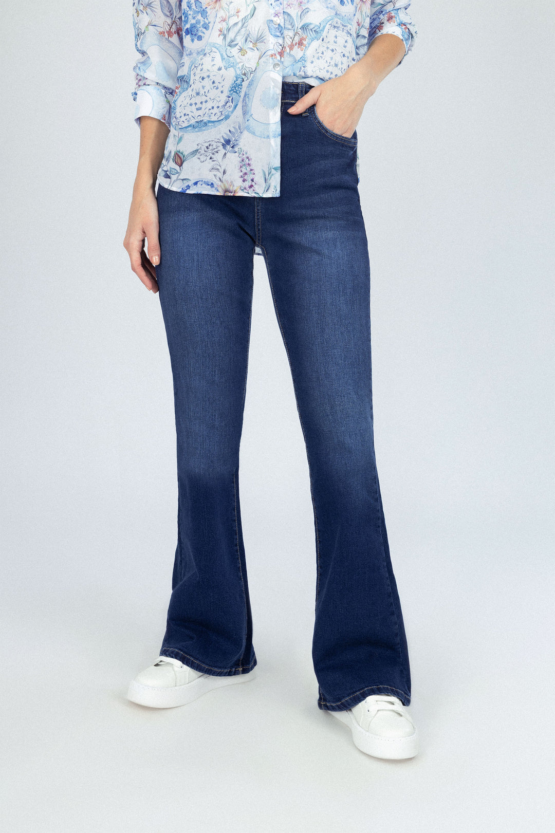 Bootcut Dark Blue wash Jeans